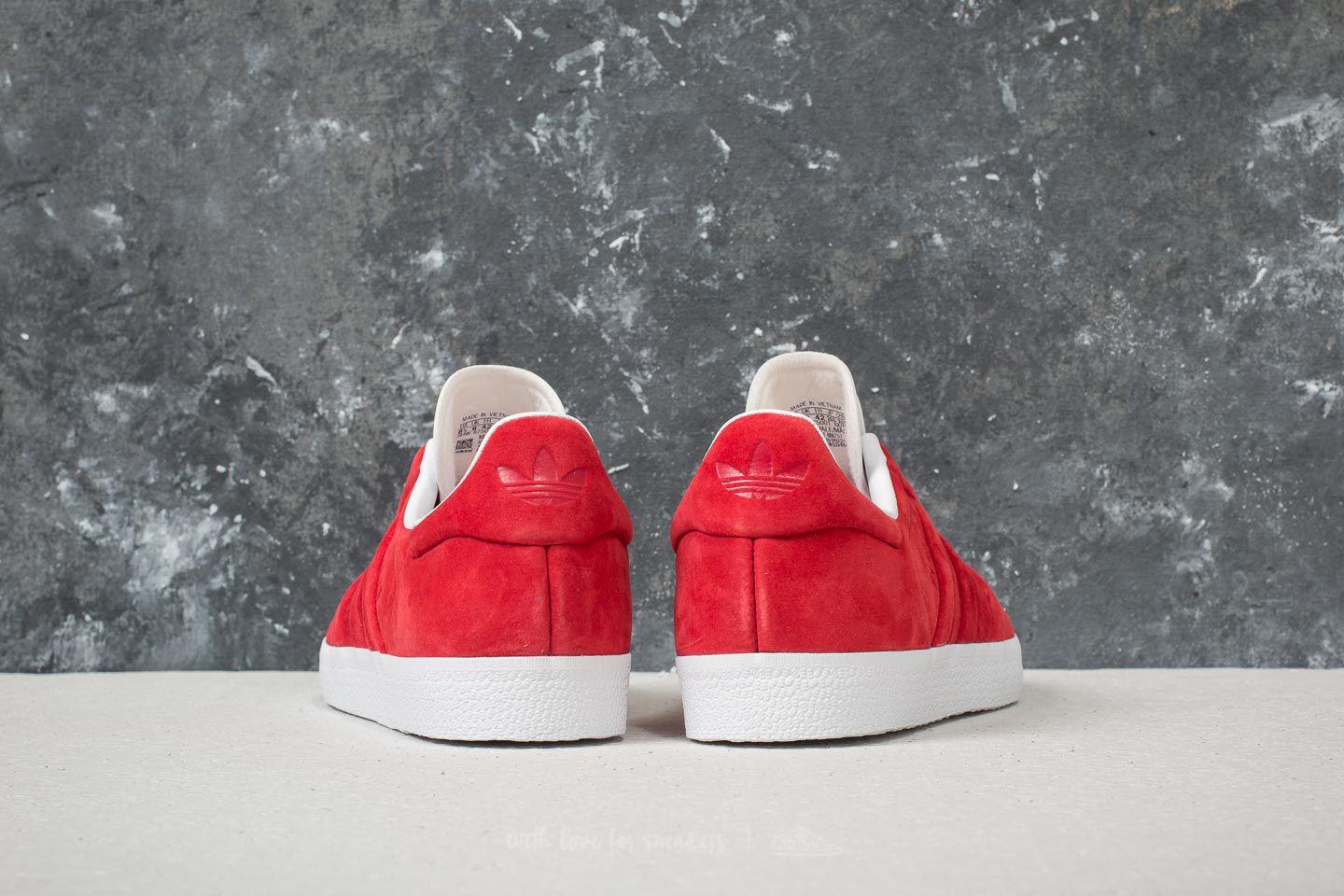 gazelle stitch and turn red
