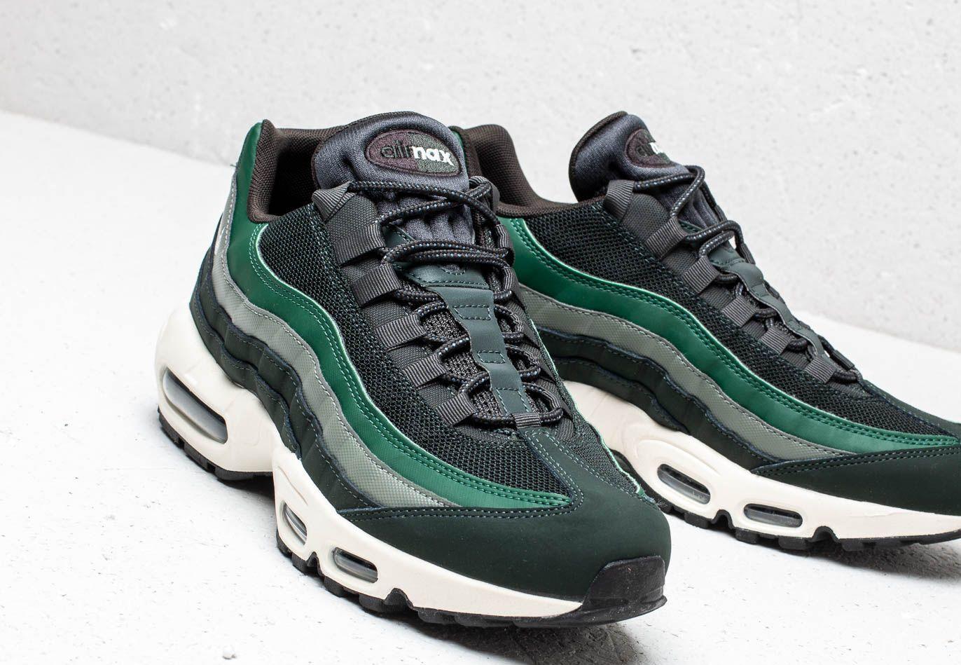 nike air max 95 essential outdoor green