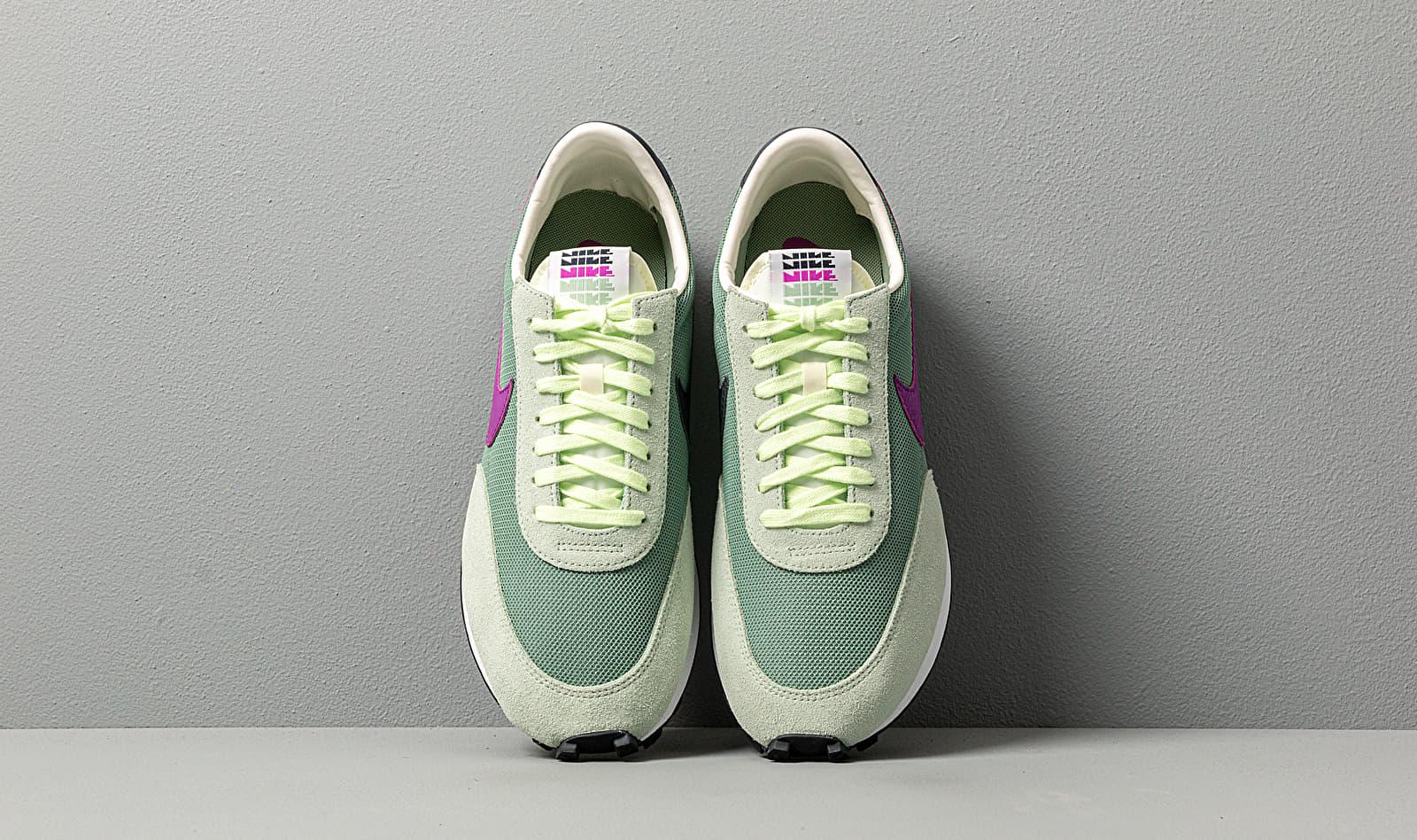 nike daybreak silver pine