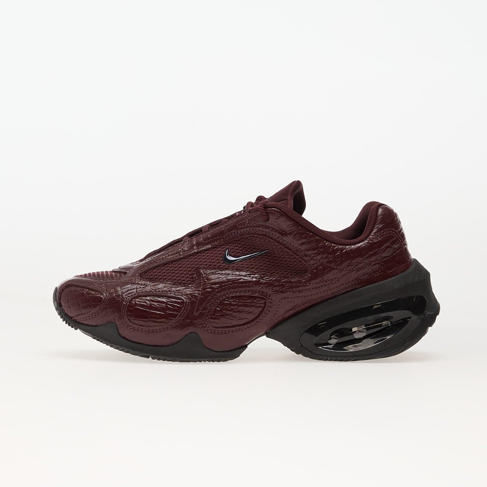 dark maroon nike shoes
