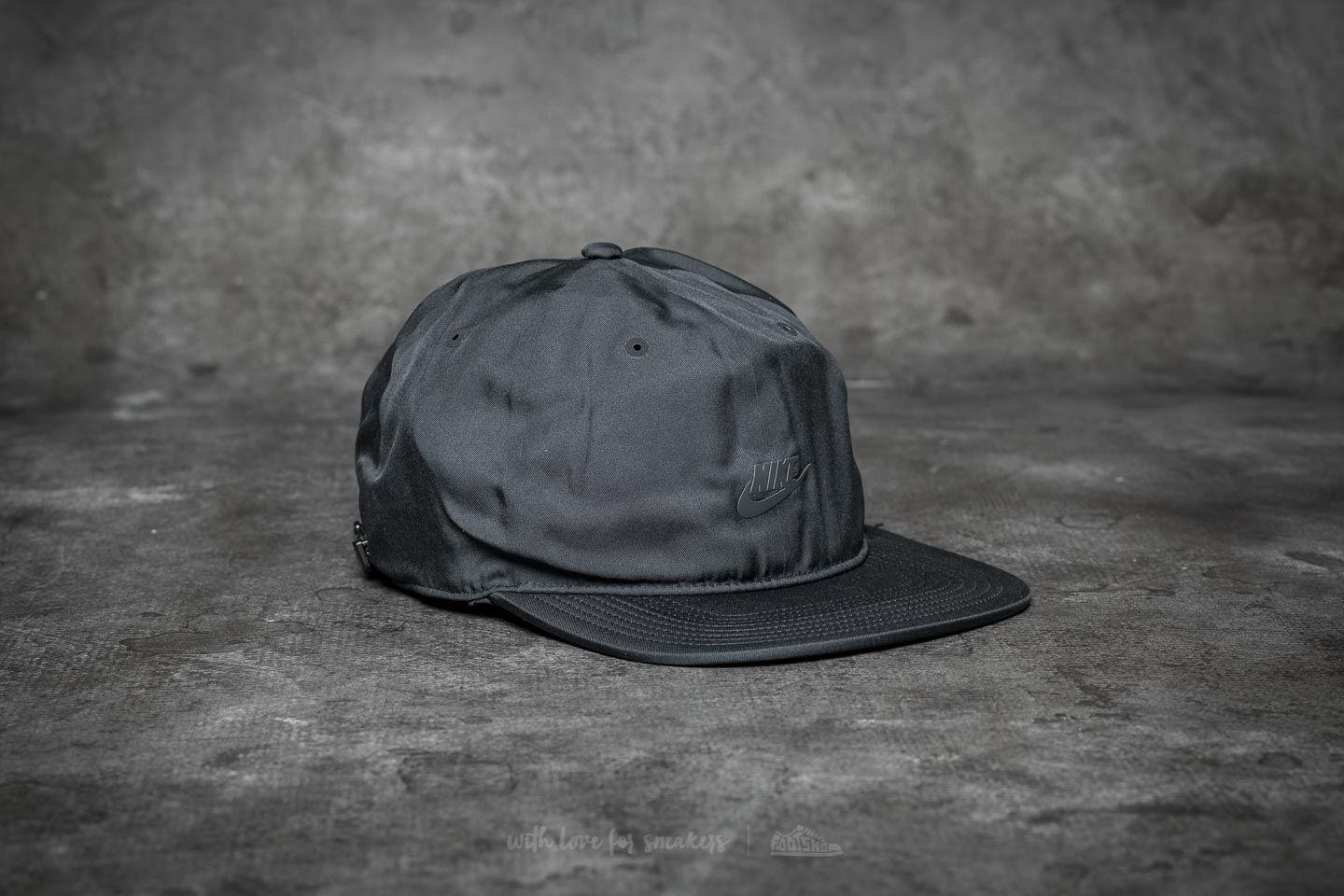 nike tech cap