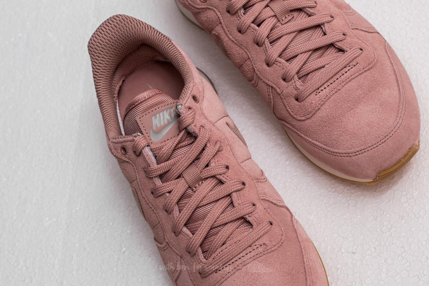 nike internationalist trainers in particle pink nike internationalist trainers in particle pink