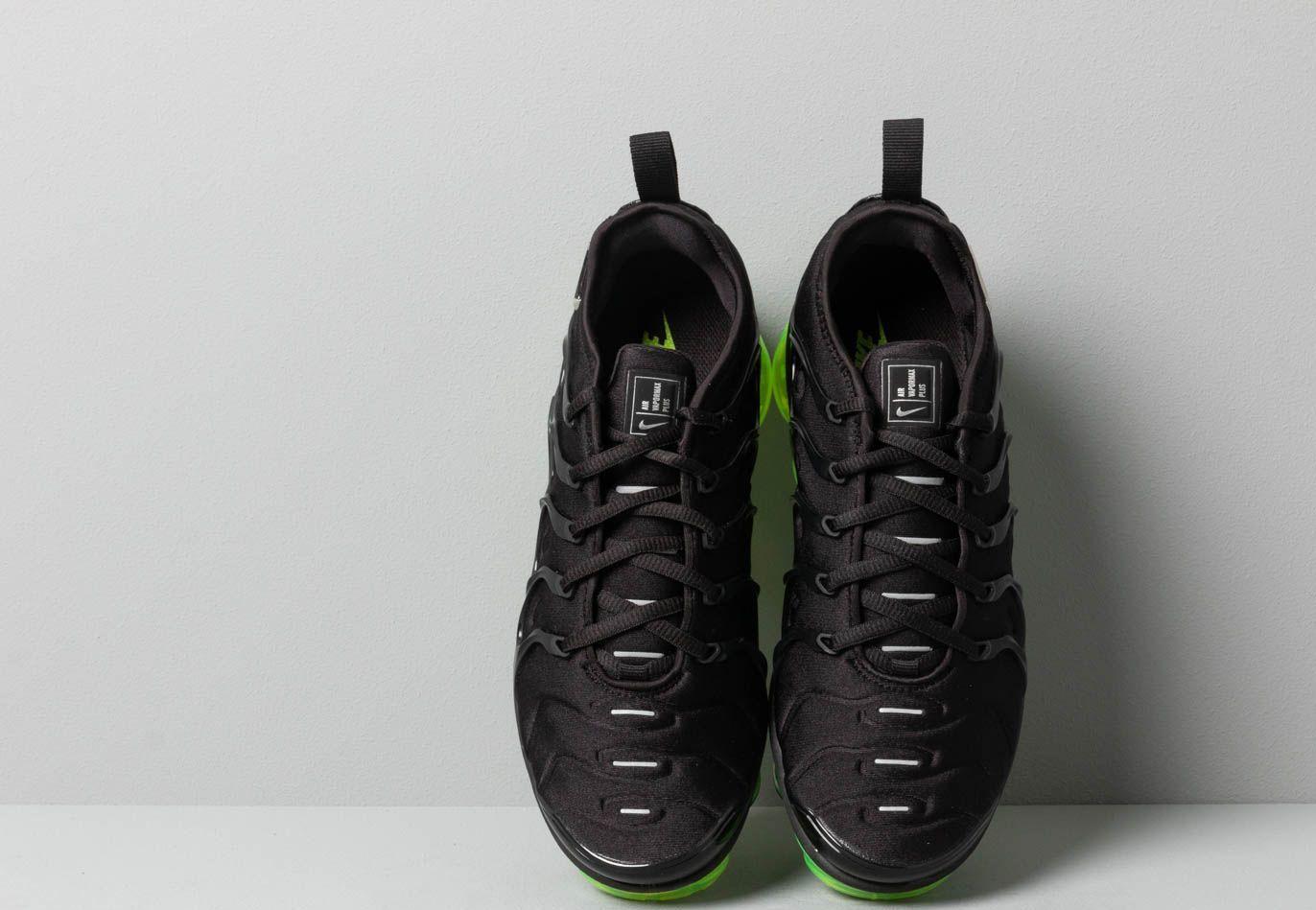 vapormax plus black reflect silver volt