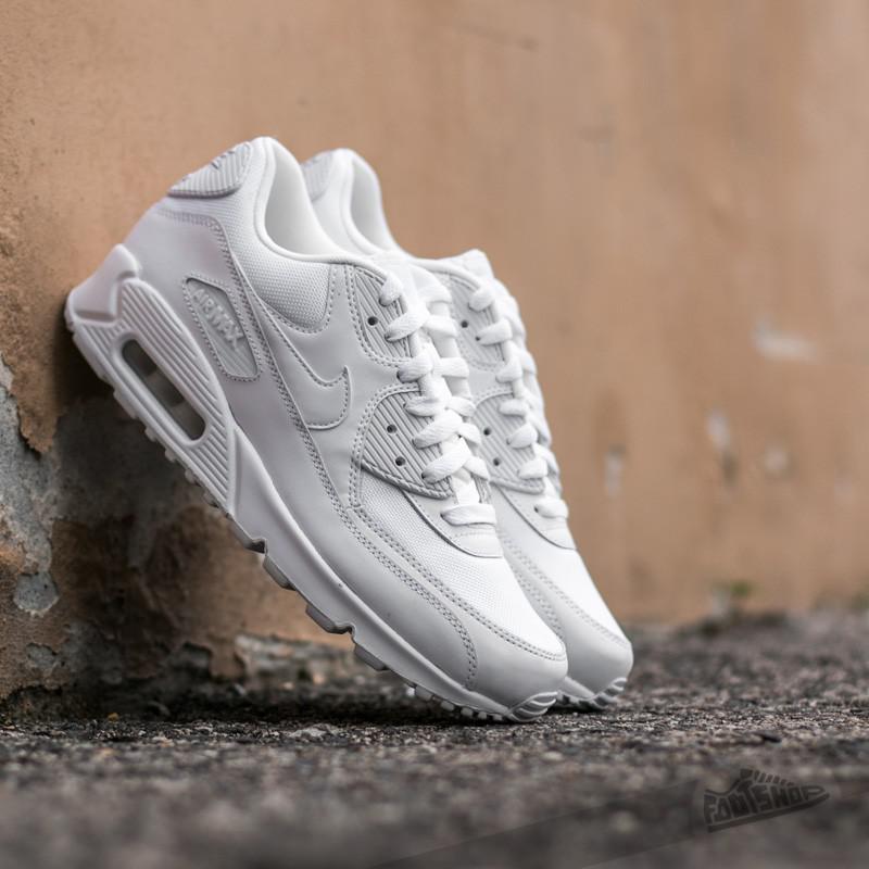 nike air max 90 essential all white