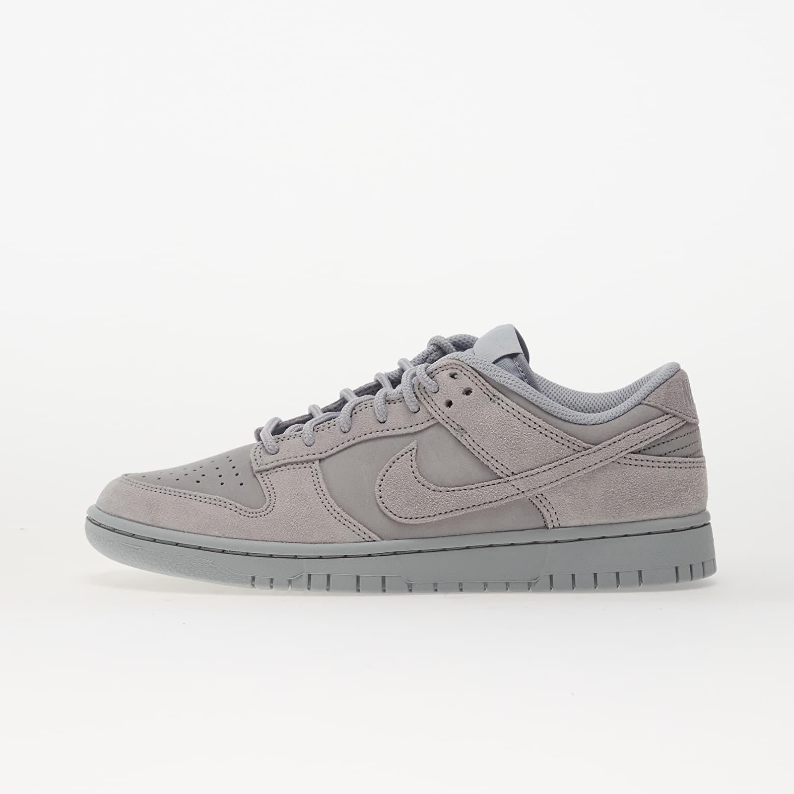 Shoes Nike Nike Sb Dunk Mid Homme Gris Baskets Basses Et Montantes