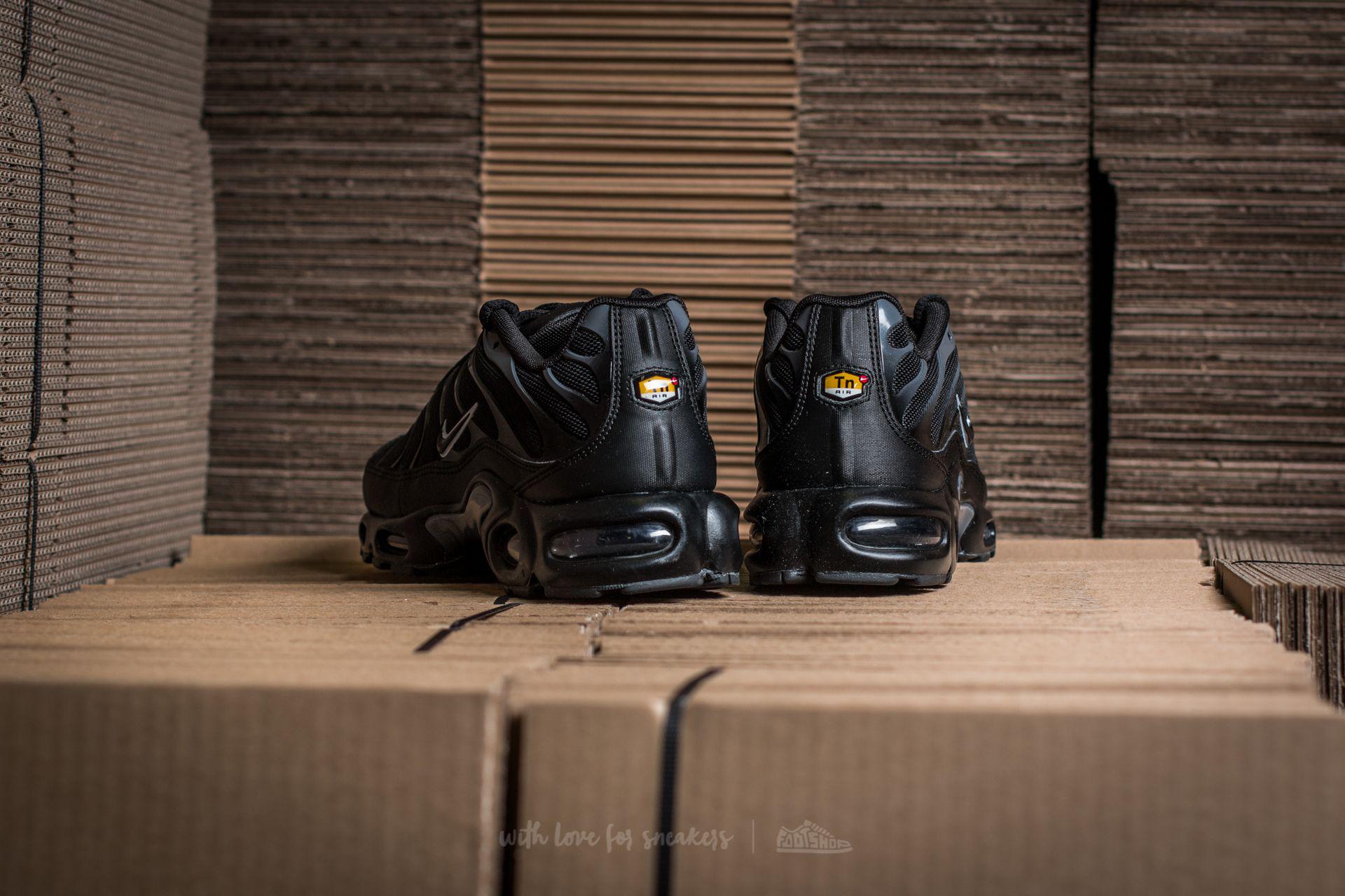 nike tn pure platinum black