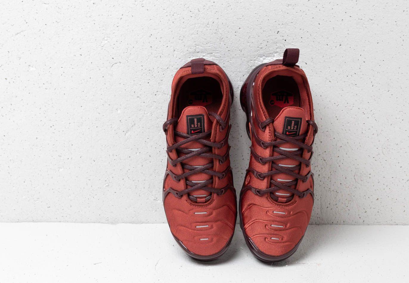 nike vapormax plus burnt orange