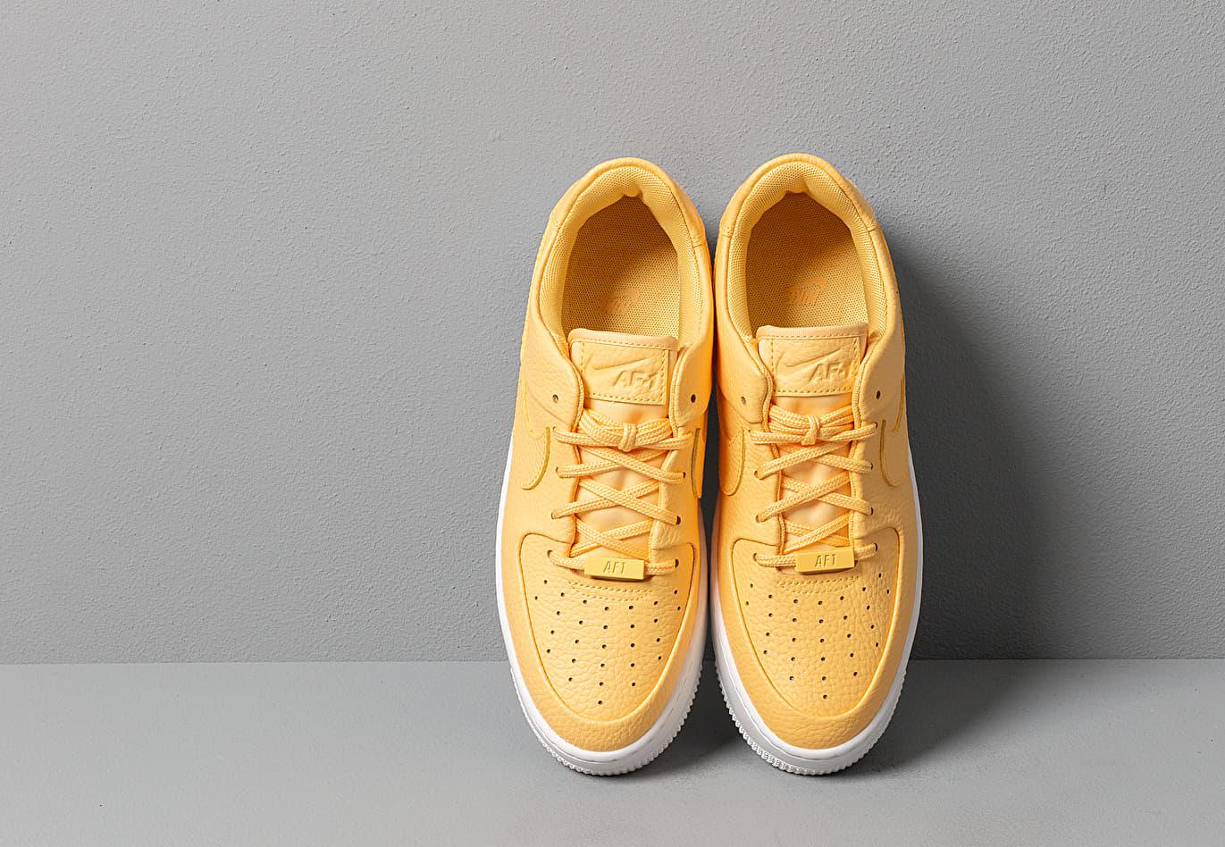W Air Force 1 Sage Low Topaz Gold Topaz Gold White