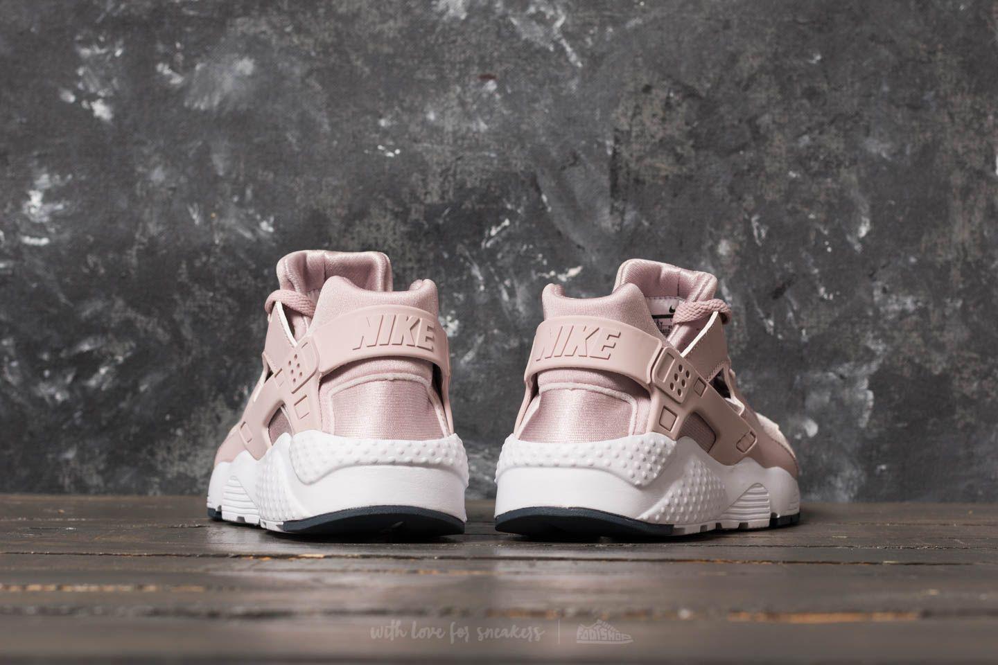 nike huarache run particle rose