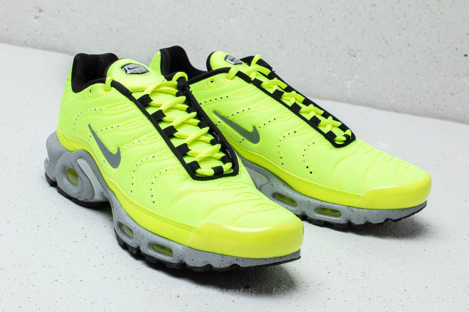 nike air max plus premium volt nike air max plus premium volt