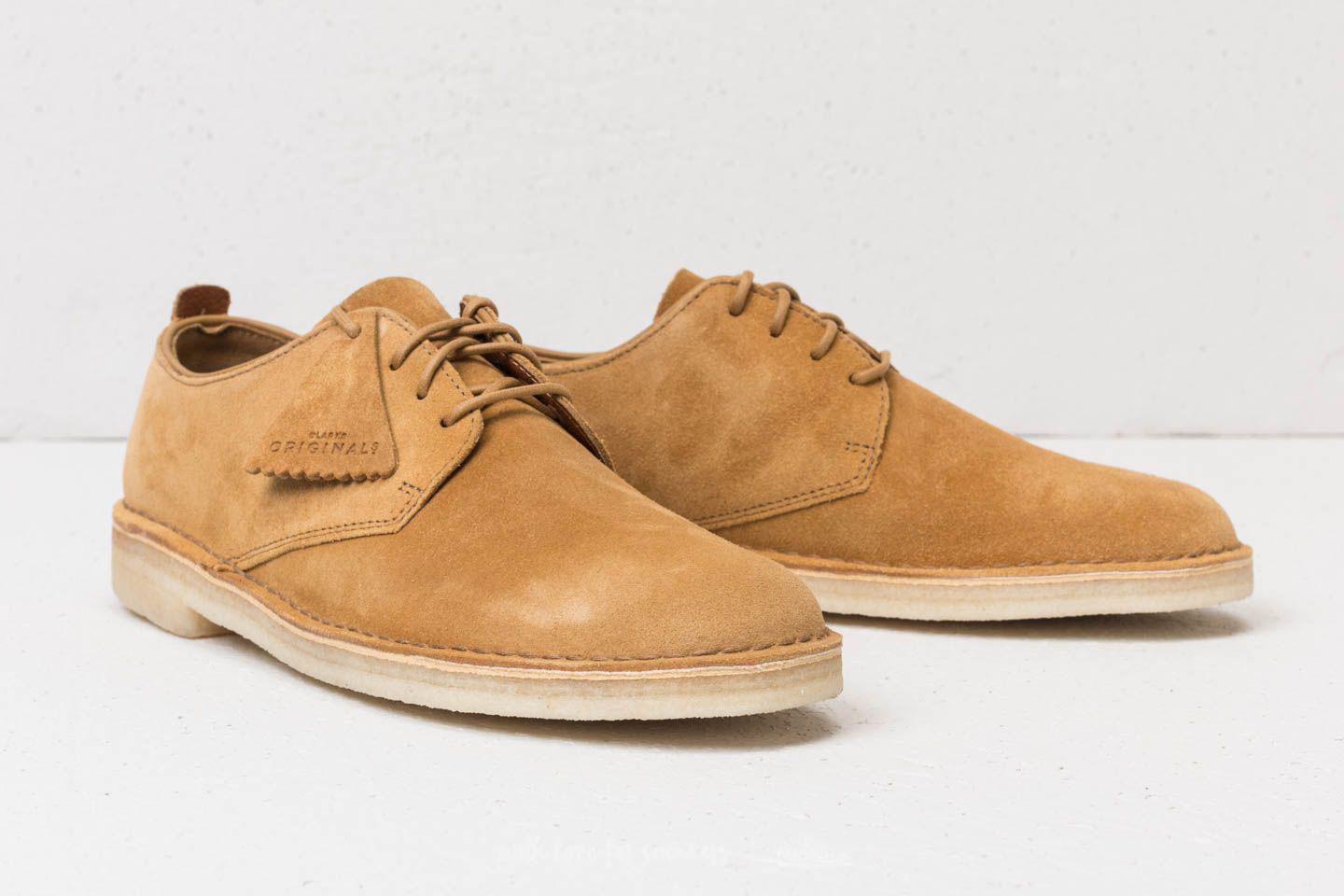 oak suede clarks