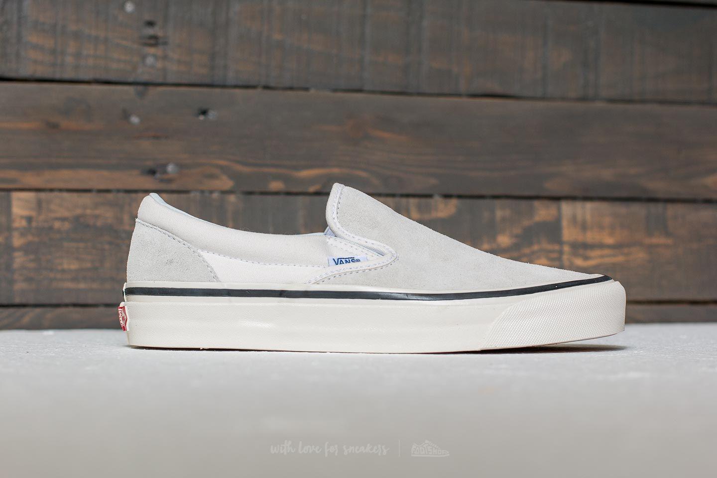 vans slip on og white