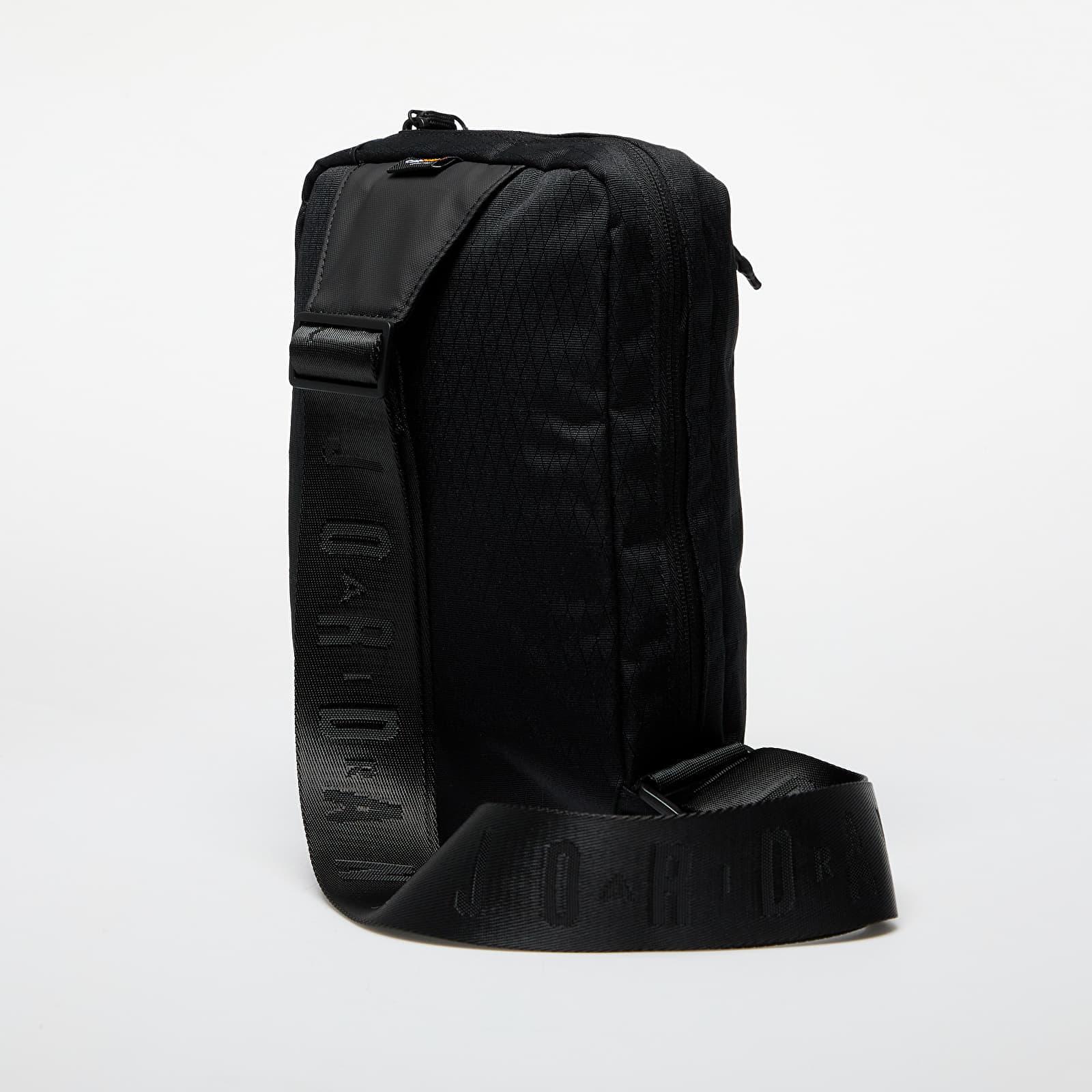 Damen-Umhängetaschen von Nike in Schwarz Lyst DE