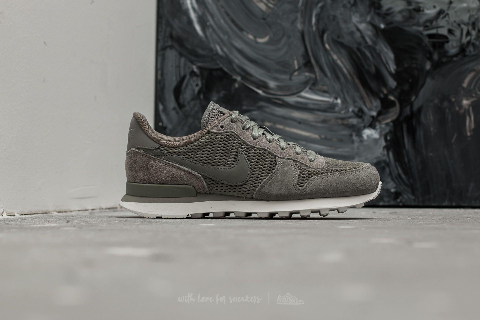 nike w internationalist premium