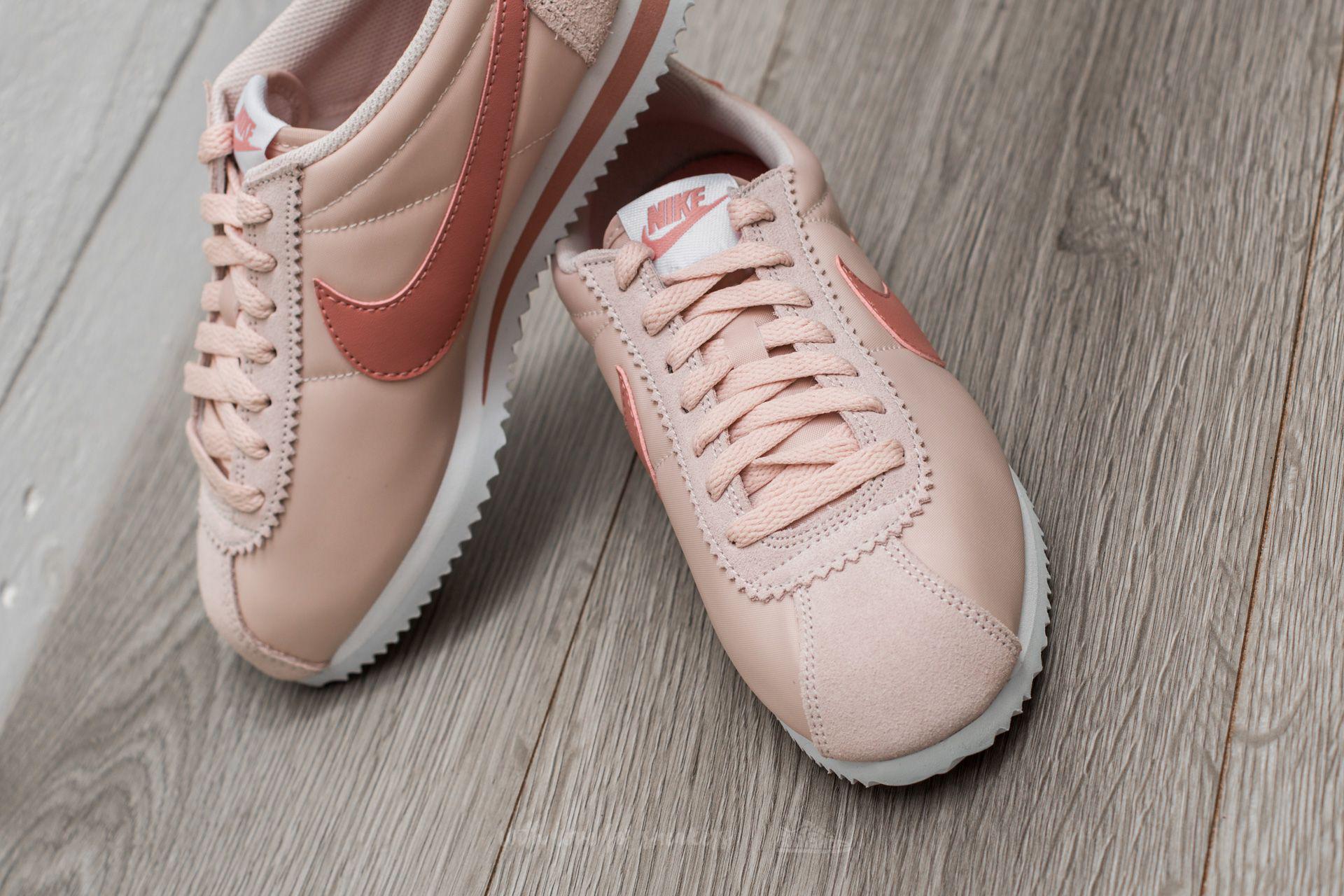 nike cortez stardust