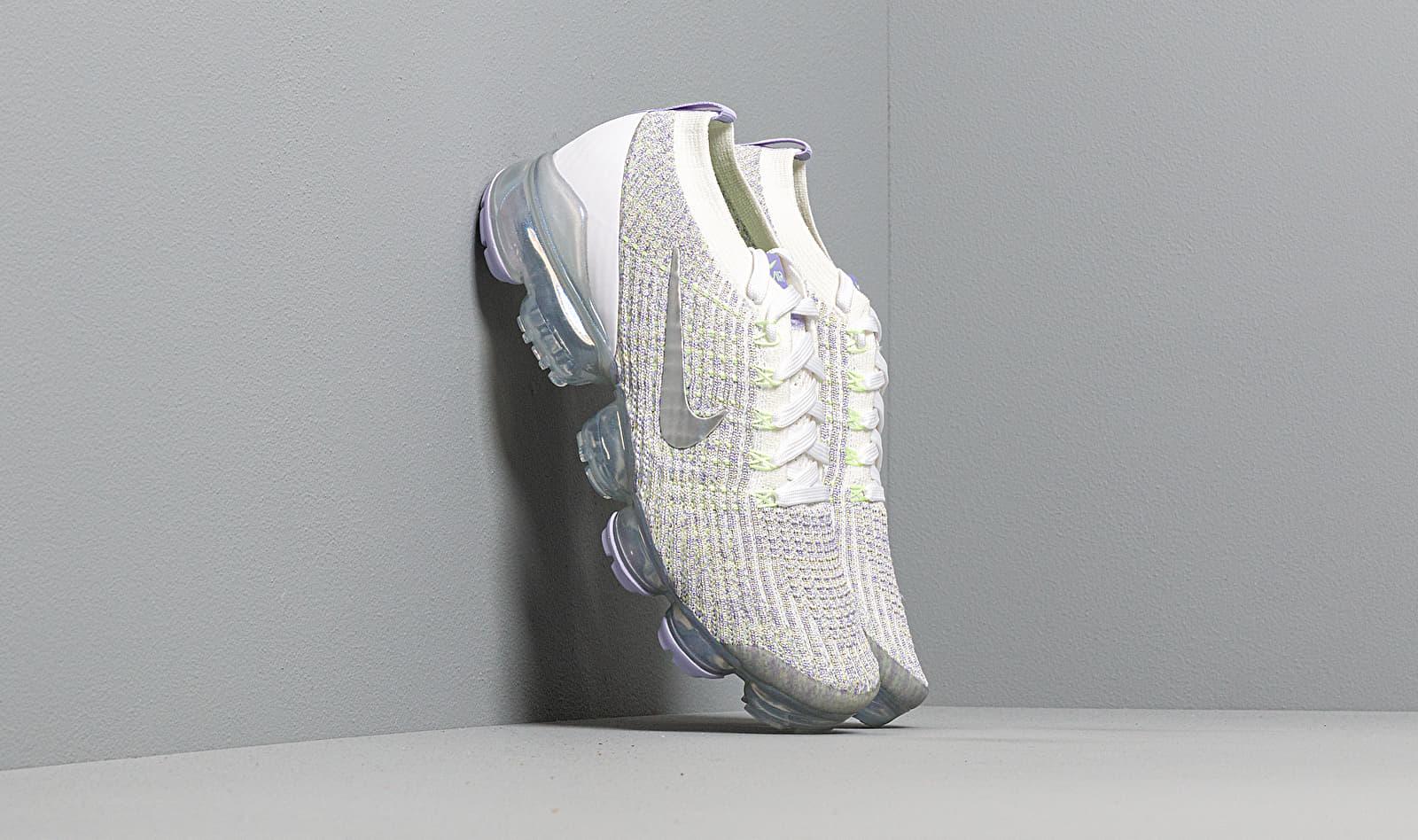 vapormax white size 5