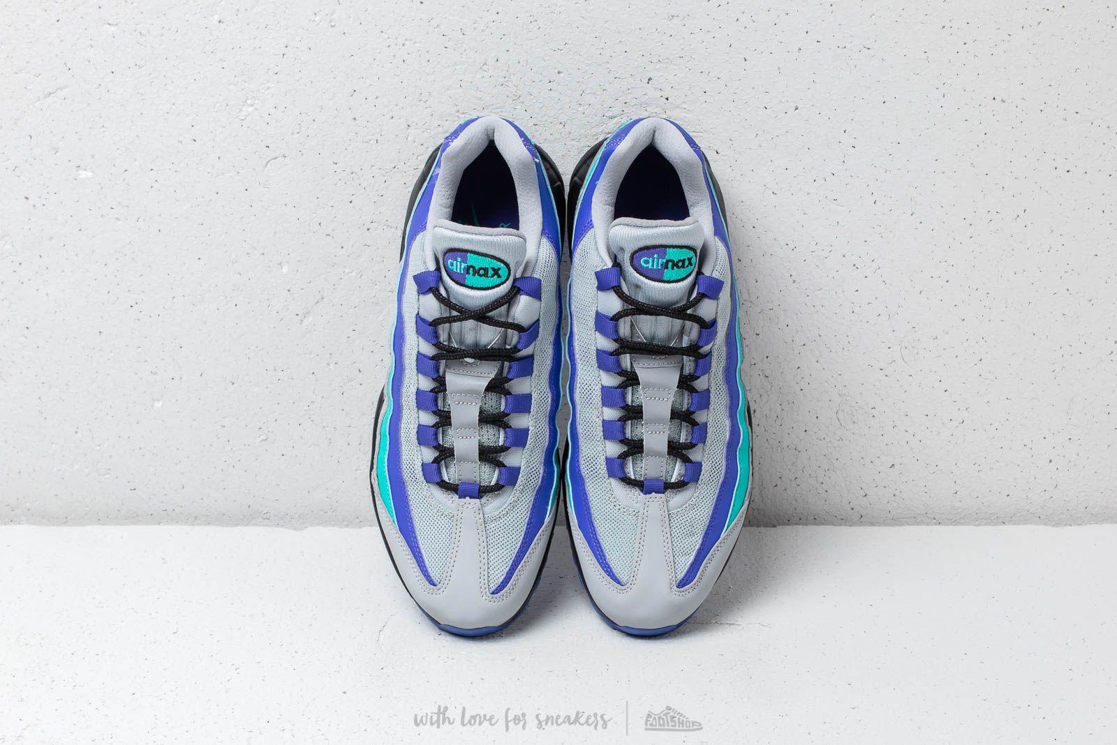nike air max jewell iridescent trainers in black