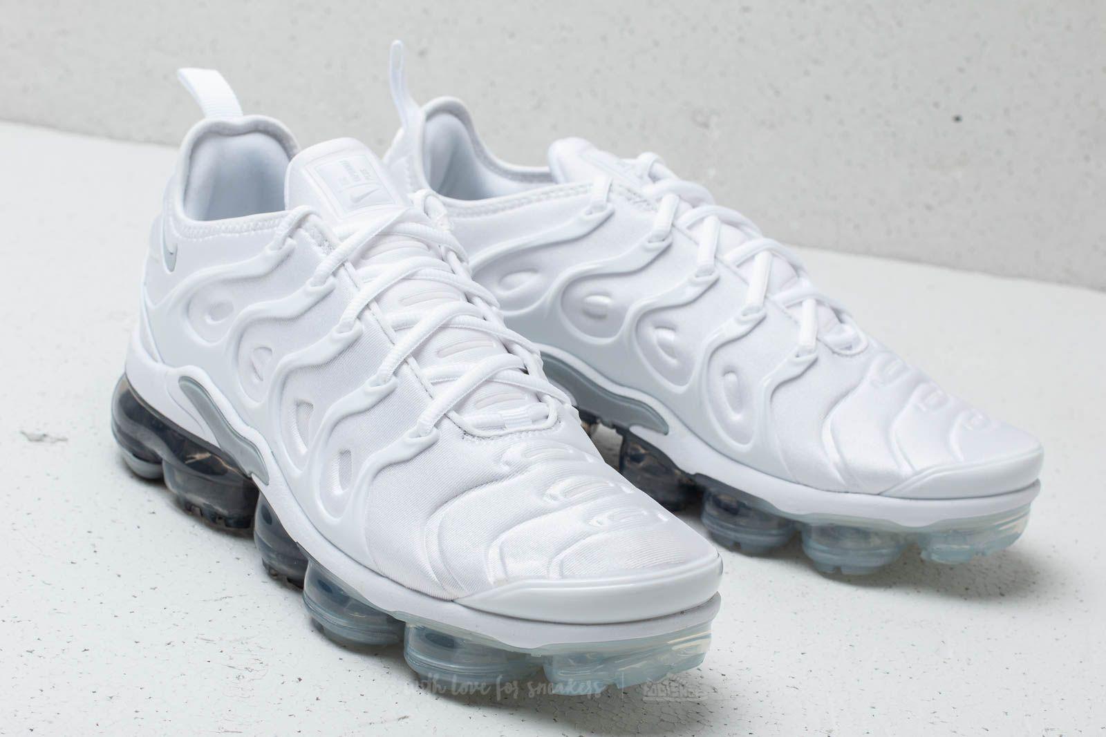 nike air vapormax plus white platinum & grey