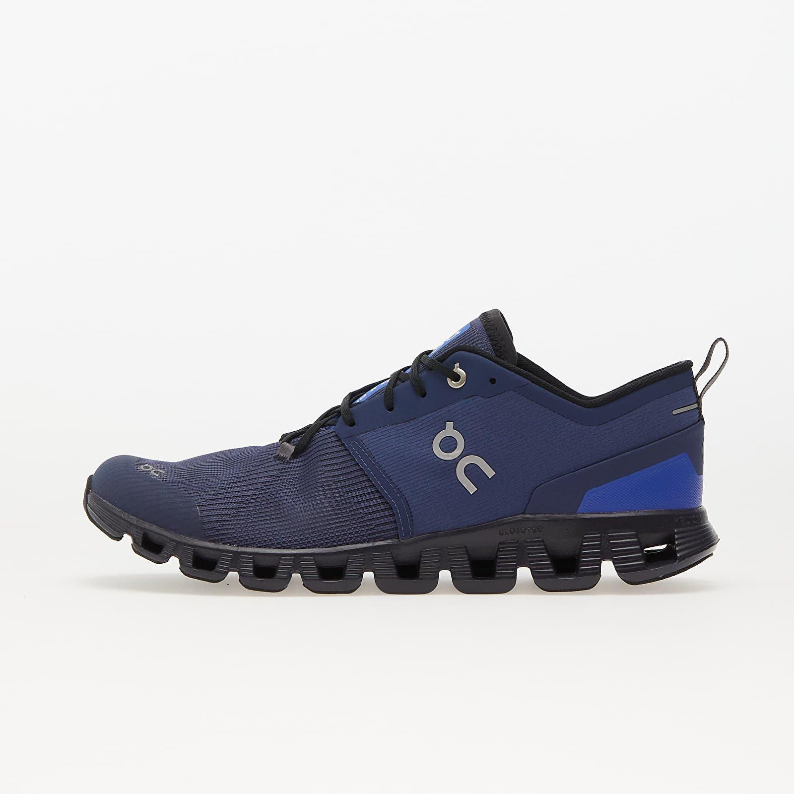 on-blue-M-Cloud-X-3-Shift-  