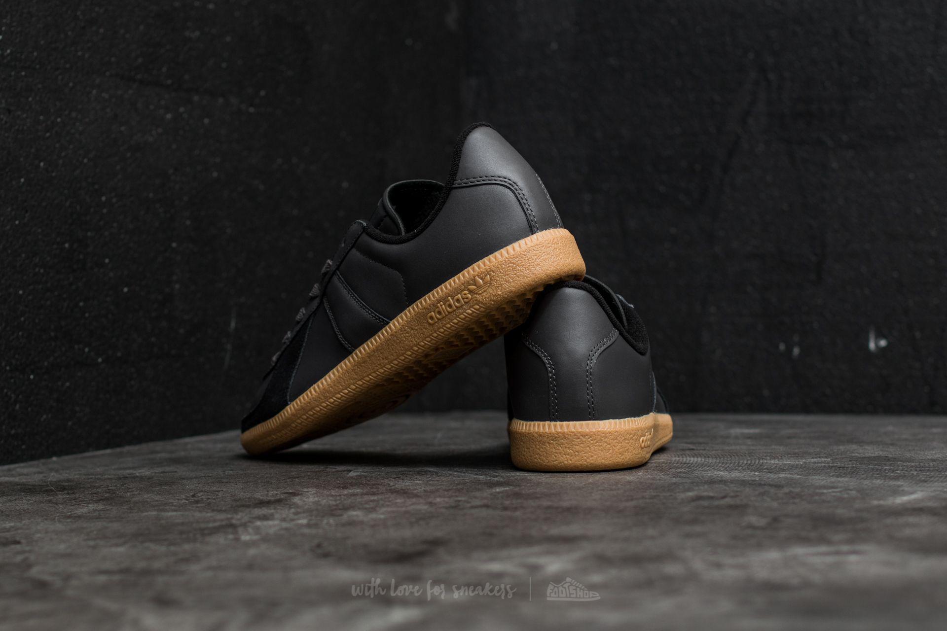adidas utility black