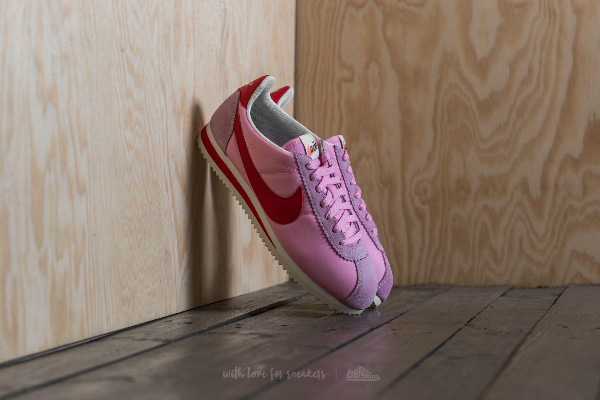 Nike Synthetic Wmns Classic Cortez Nylon Premium Perfect Pink/ Sport Red-sail  | Lyst