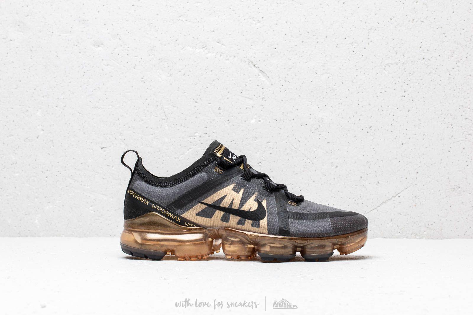 black and gold vapormax mens