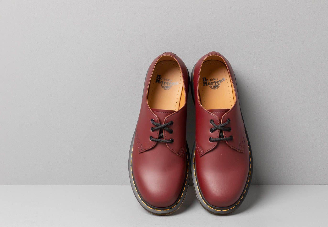 1461 smooth cherry red