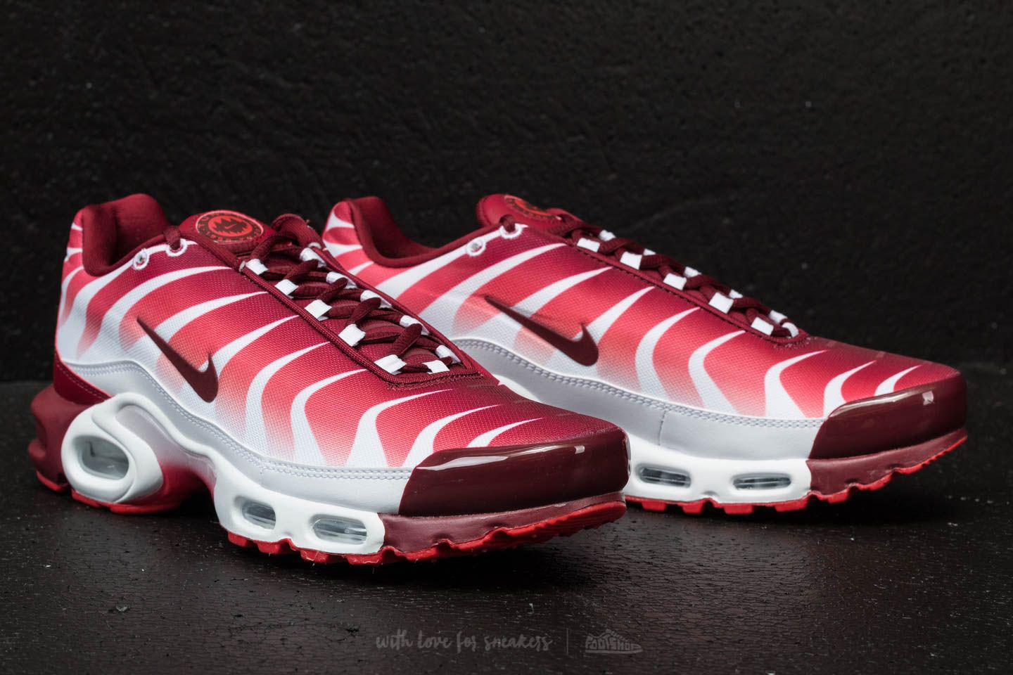 tns white and red