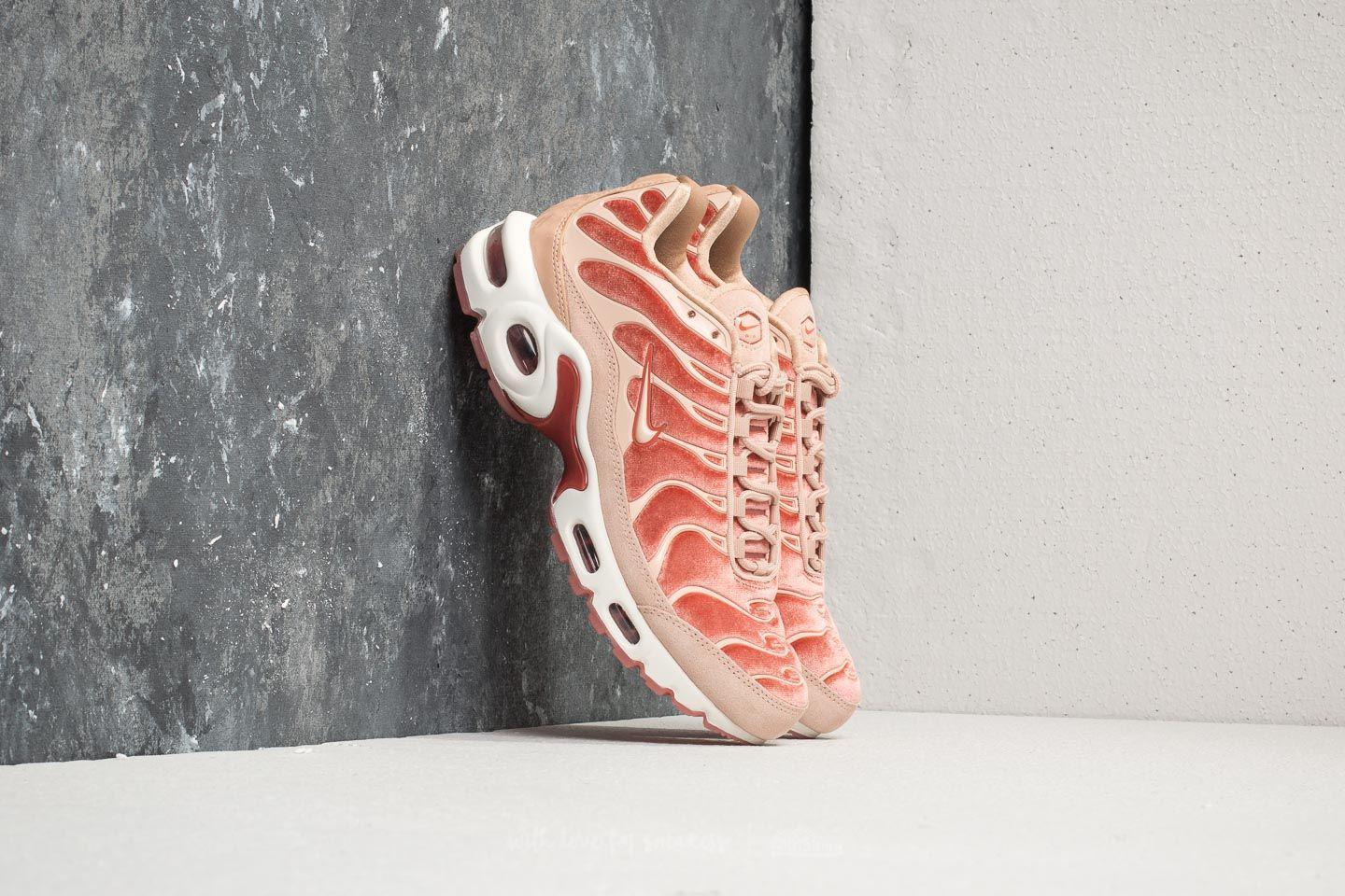 peach air max plus