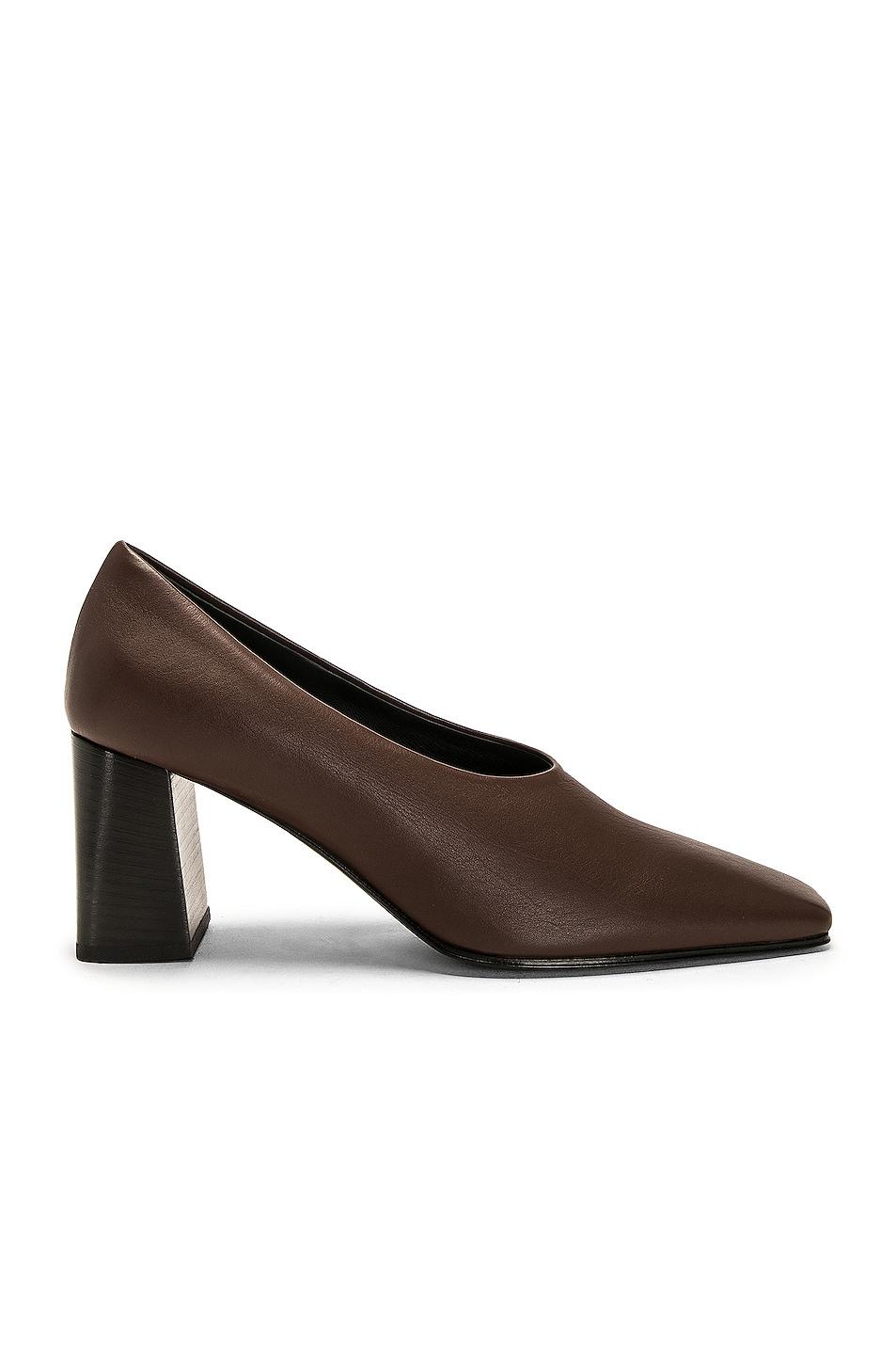the row loafer pump