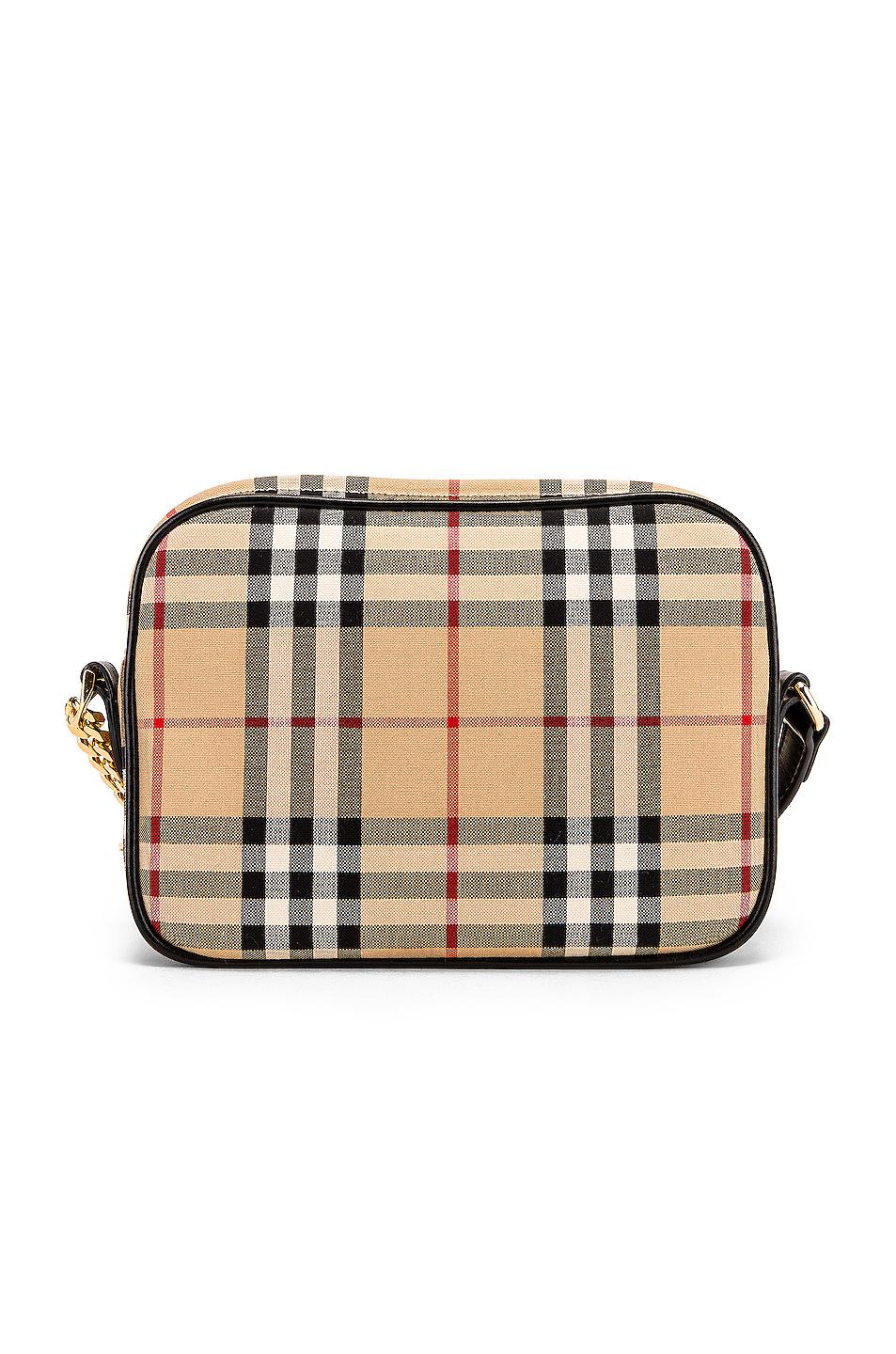 Burberry vintage 2025 camera bag