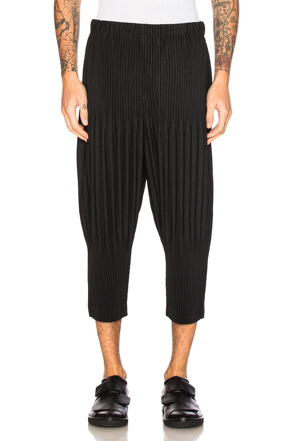 Homme Plissé Issey Miyake Basic Cropped Pants in Black for Men | Lyst