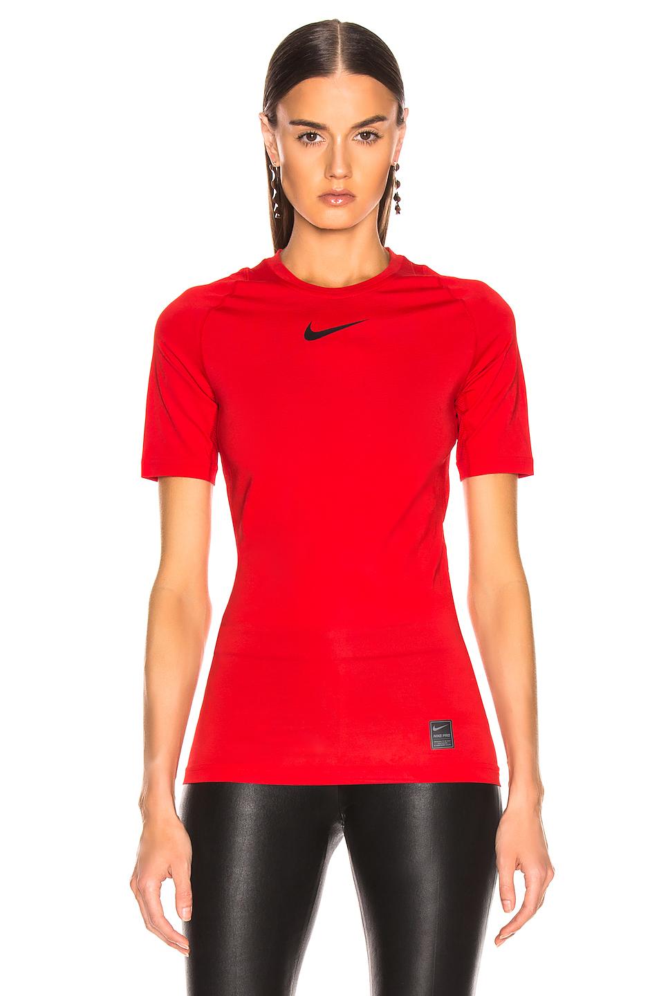1017 ALYX 9SM X Nike Short Sleeve Laser Tee in Red - Lyst