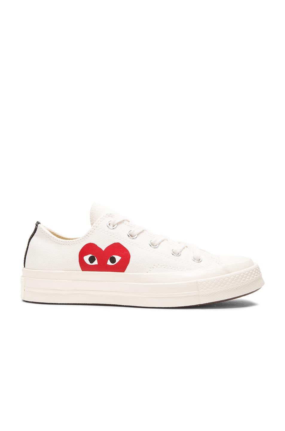 Comme des Garçons Large Emblem Low Top Canvas Sneakers in Black for Men - Save 22% - Lyst