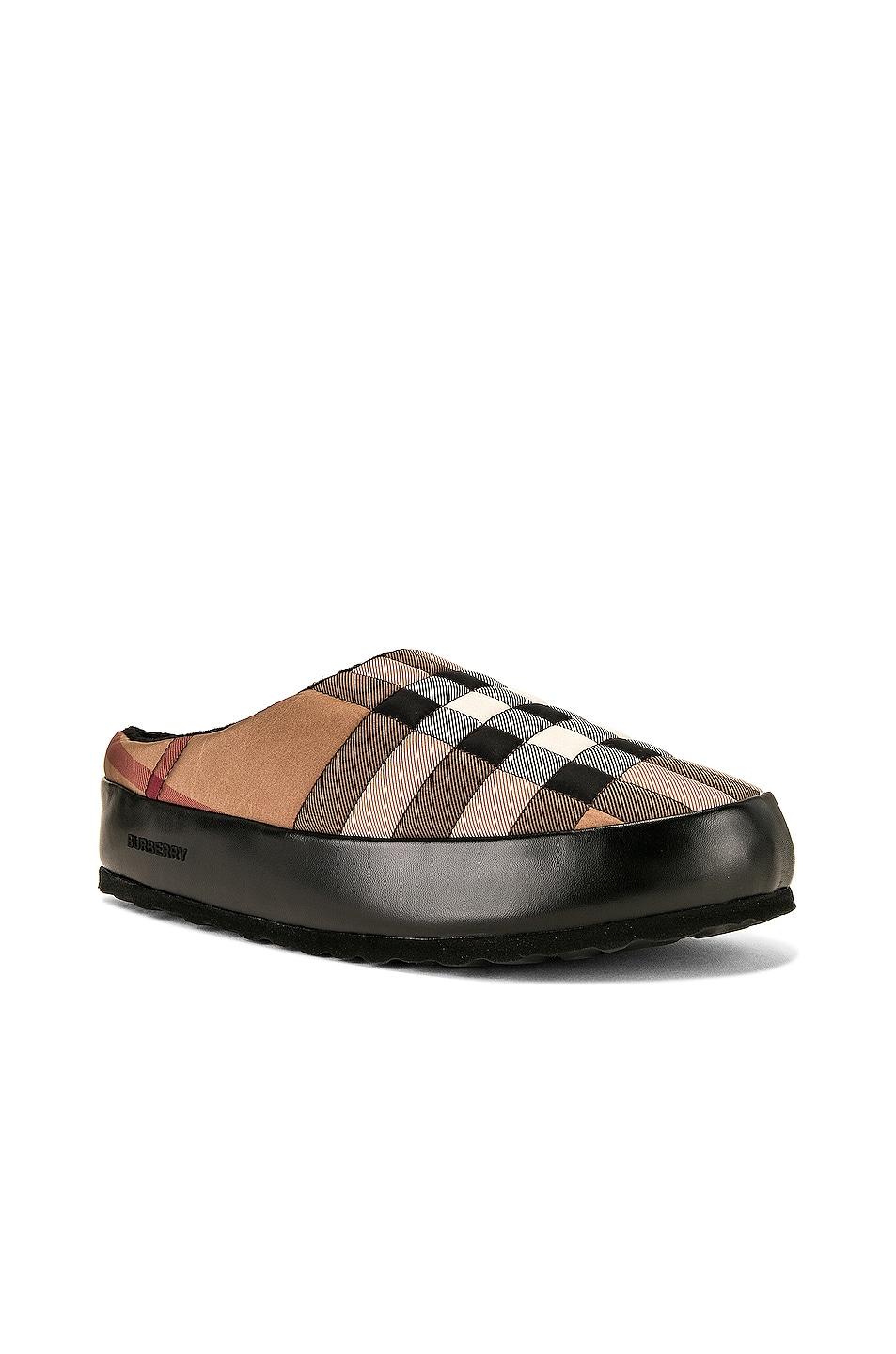 Burberry Northaven Slipper in Brown for Men | Lyst