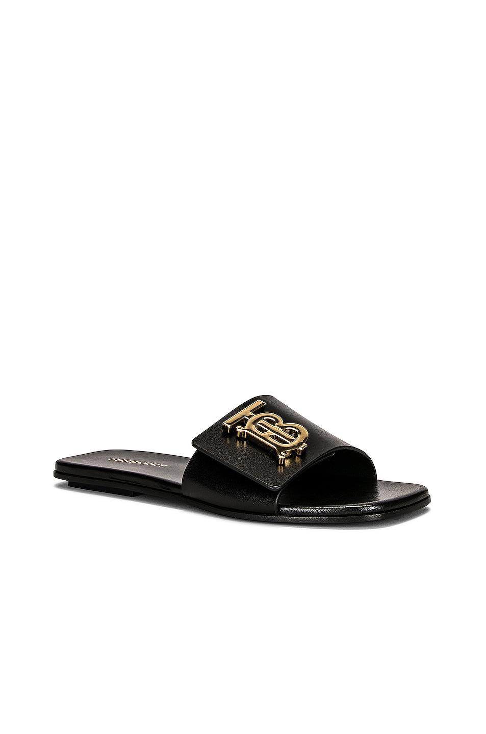 BURBERRY - Leather Flat Sandals