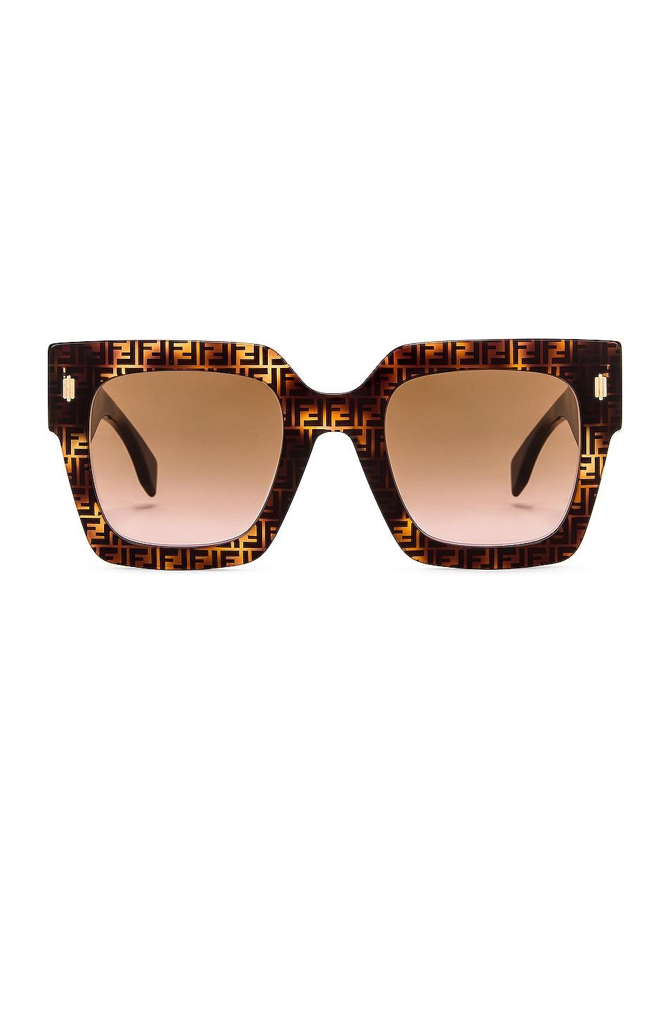 Fendi Square Sunglasses in Brown | Lyst