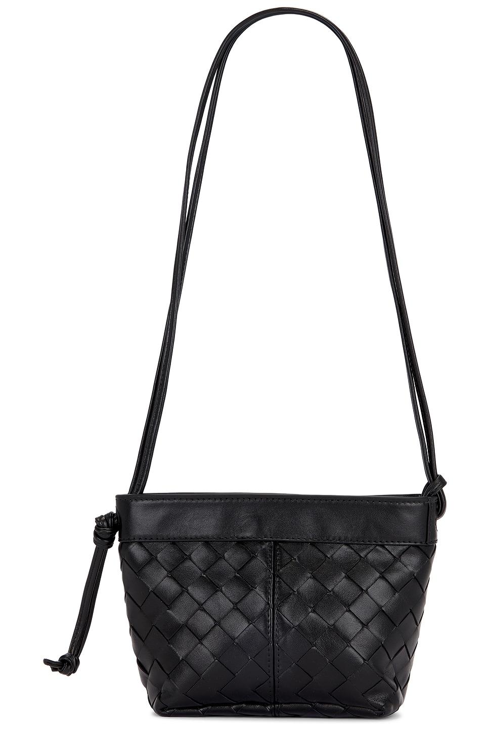 Bottega Veneta Flip Flap Pouch in Black | Lyst Bottega Veneta Flip Flap Pouch in Black | Lyst