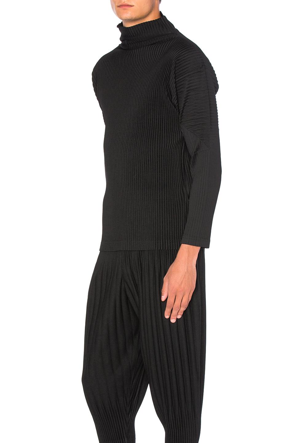 homme plisse turtleneck