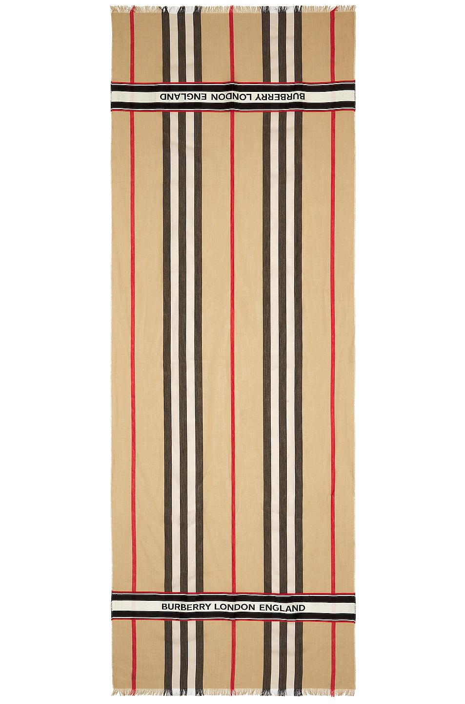 Total 75+ imagen burberry striped scarf Abzlocal.mx