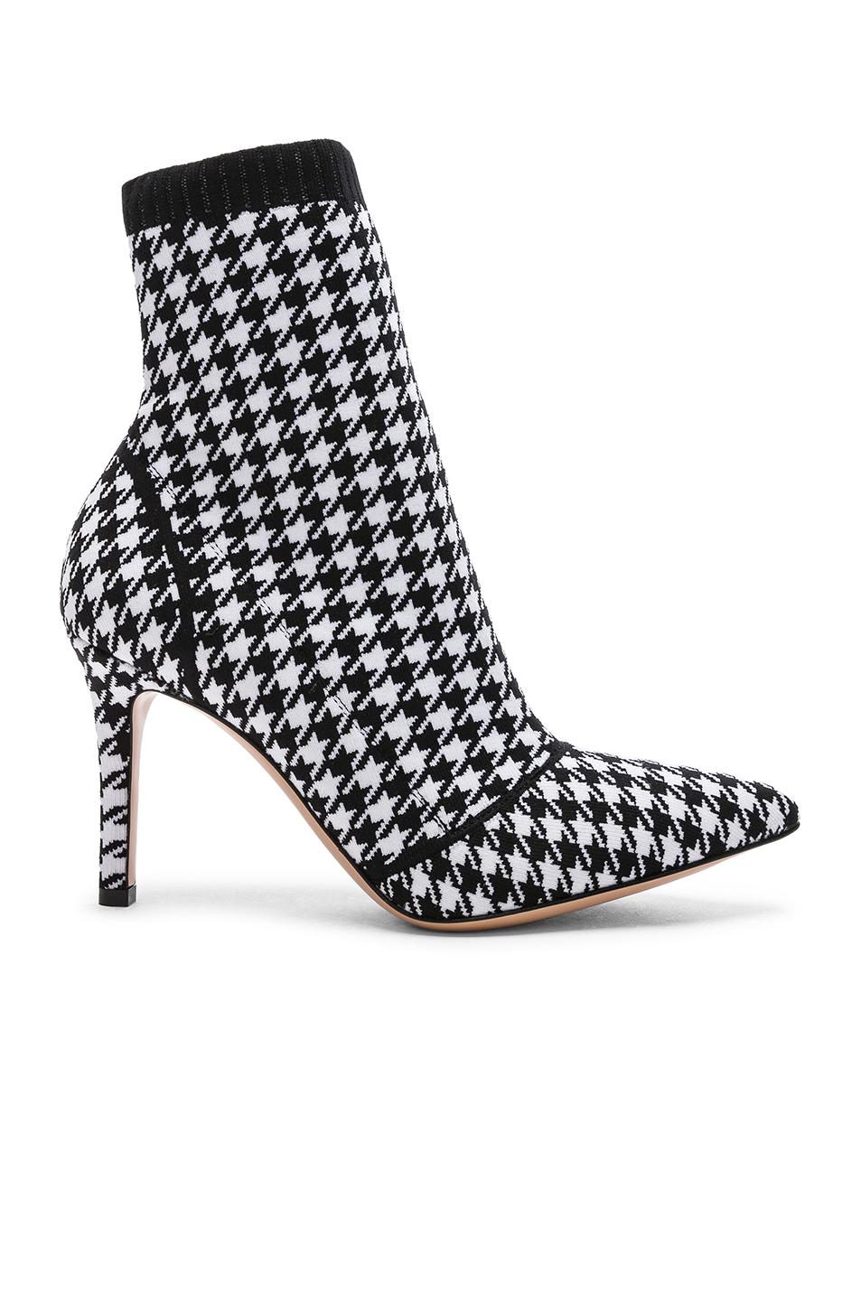 houndstooth boots black white