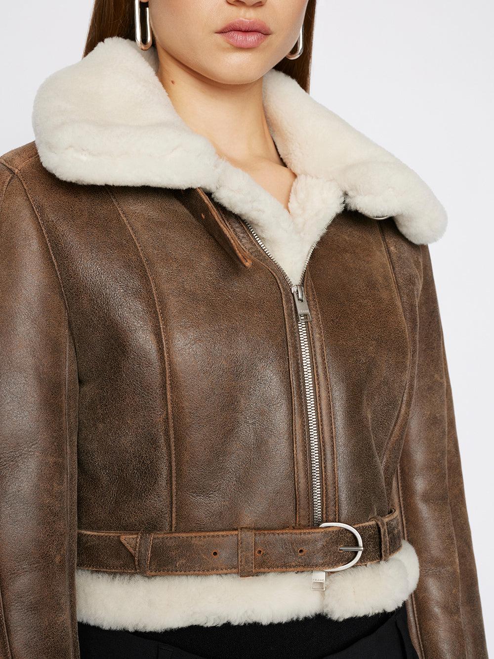 FRAME Cropped Shearling Moto Jacket in Natural | Lyst