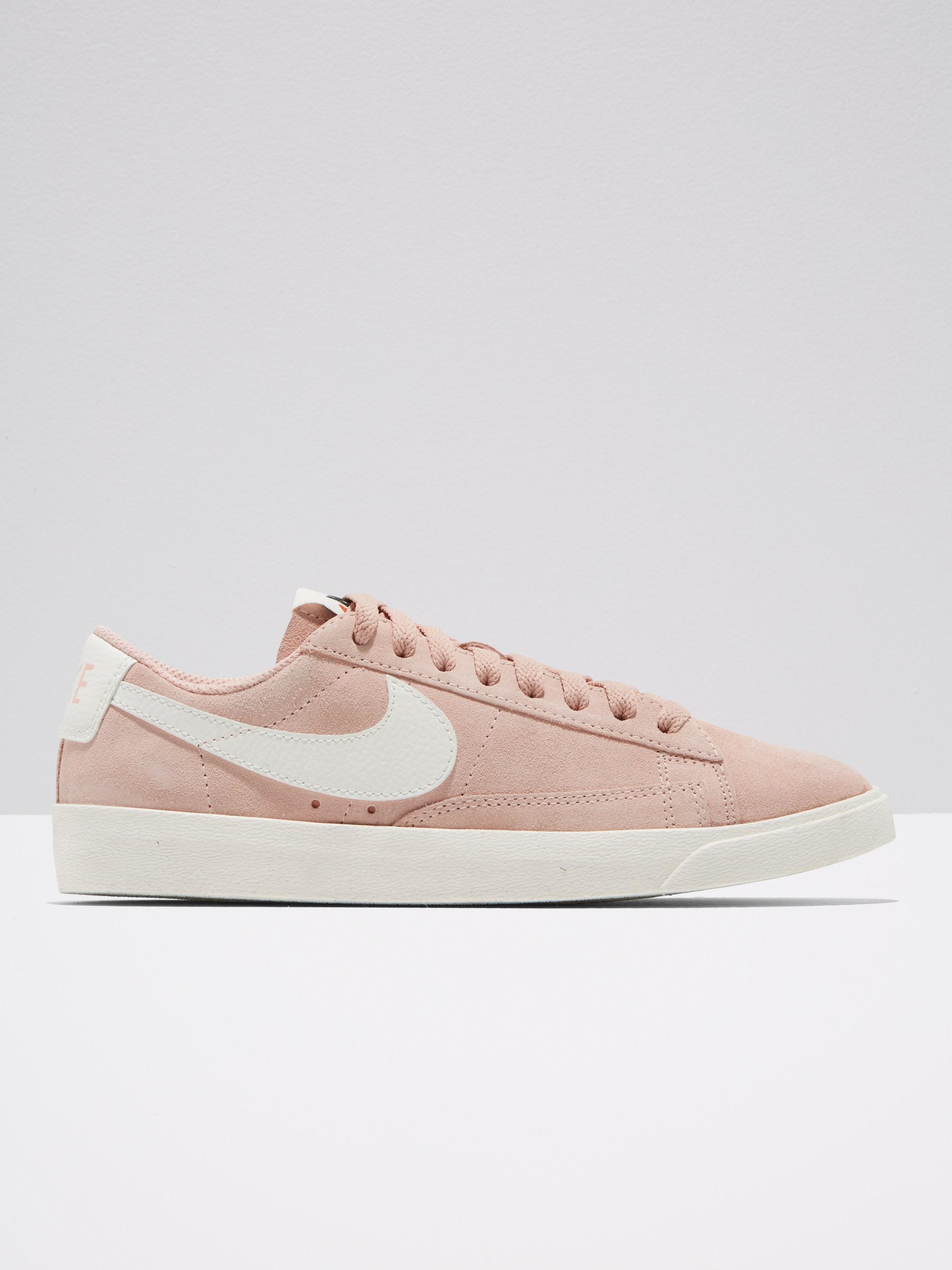 nike blazer low top