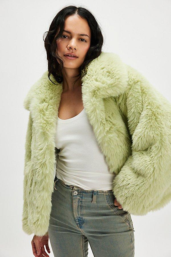 ブルゾン jakke TRACI CROPPED CURLY FAUX FUR COAT JAKKE Traci Cropped Faux Fur Coat | Free People UK