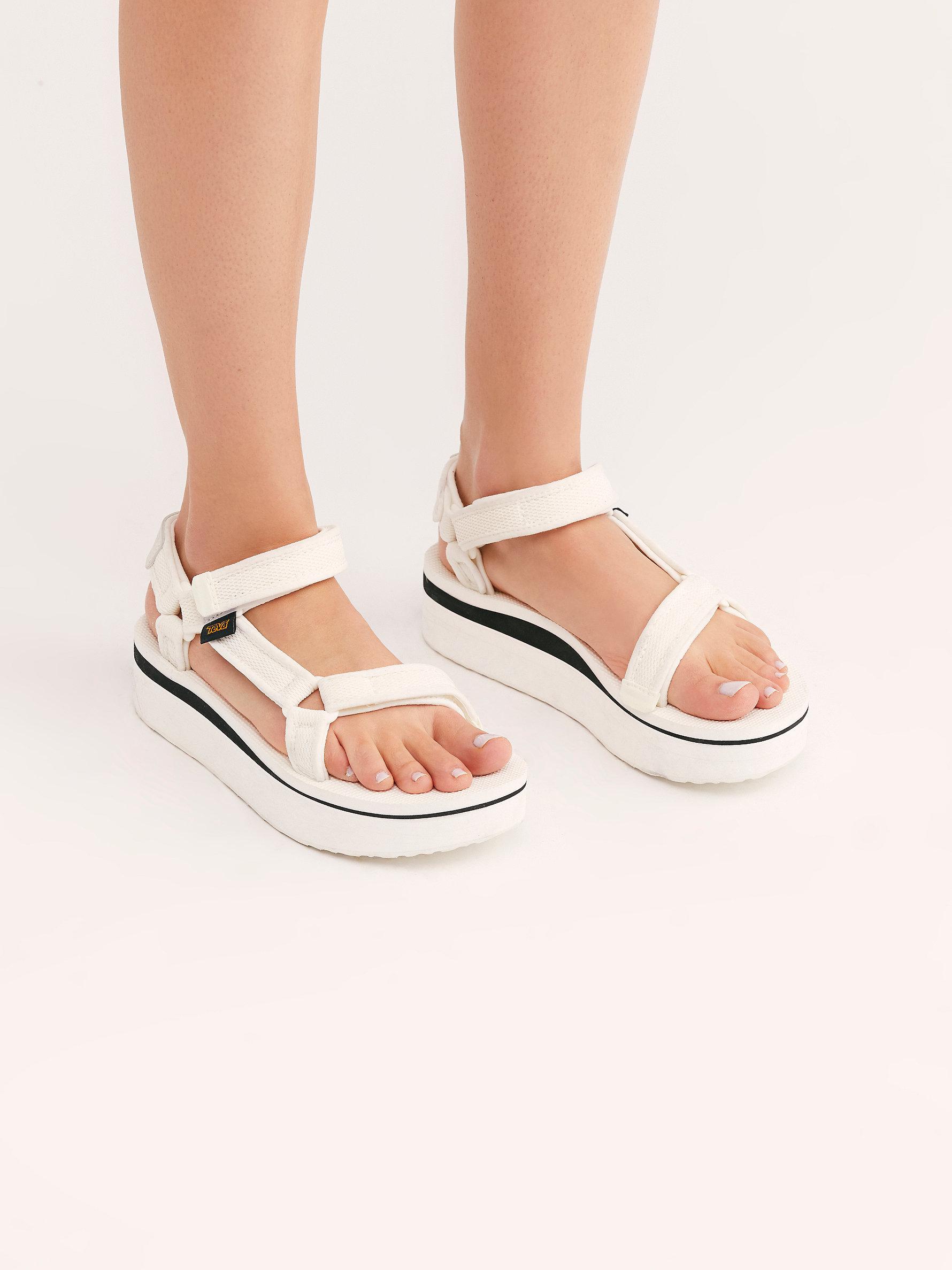 flatform universal mesh print teva