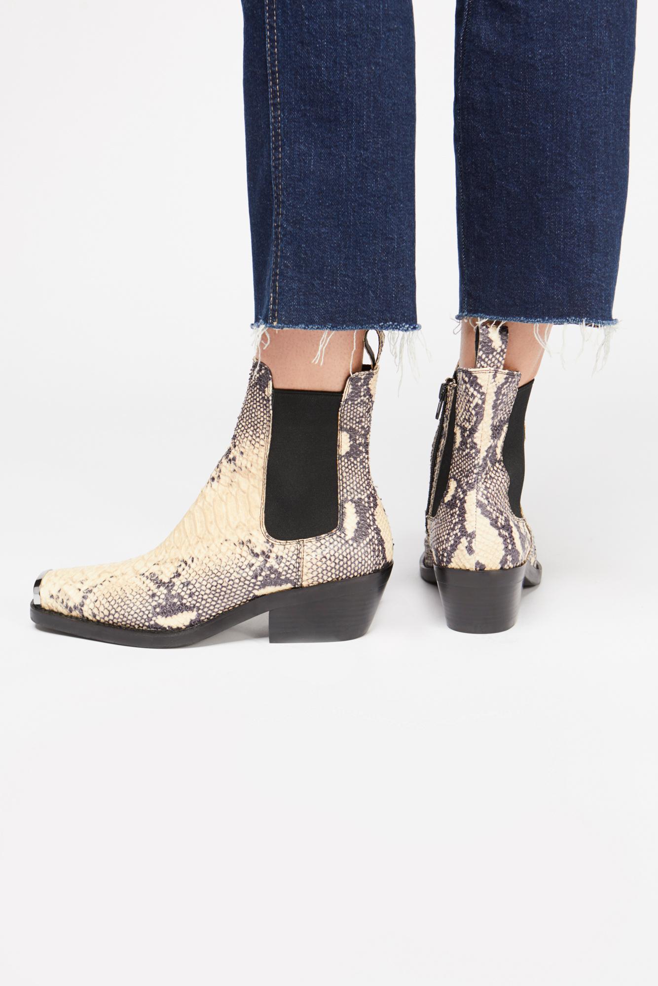 jeffrey campbell brisbane chelsea boot