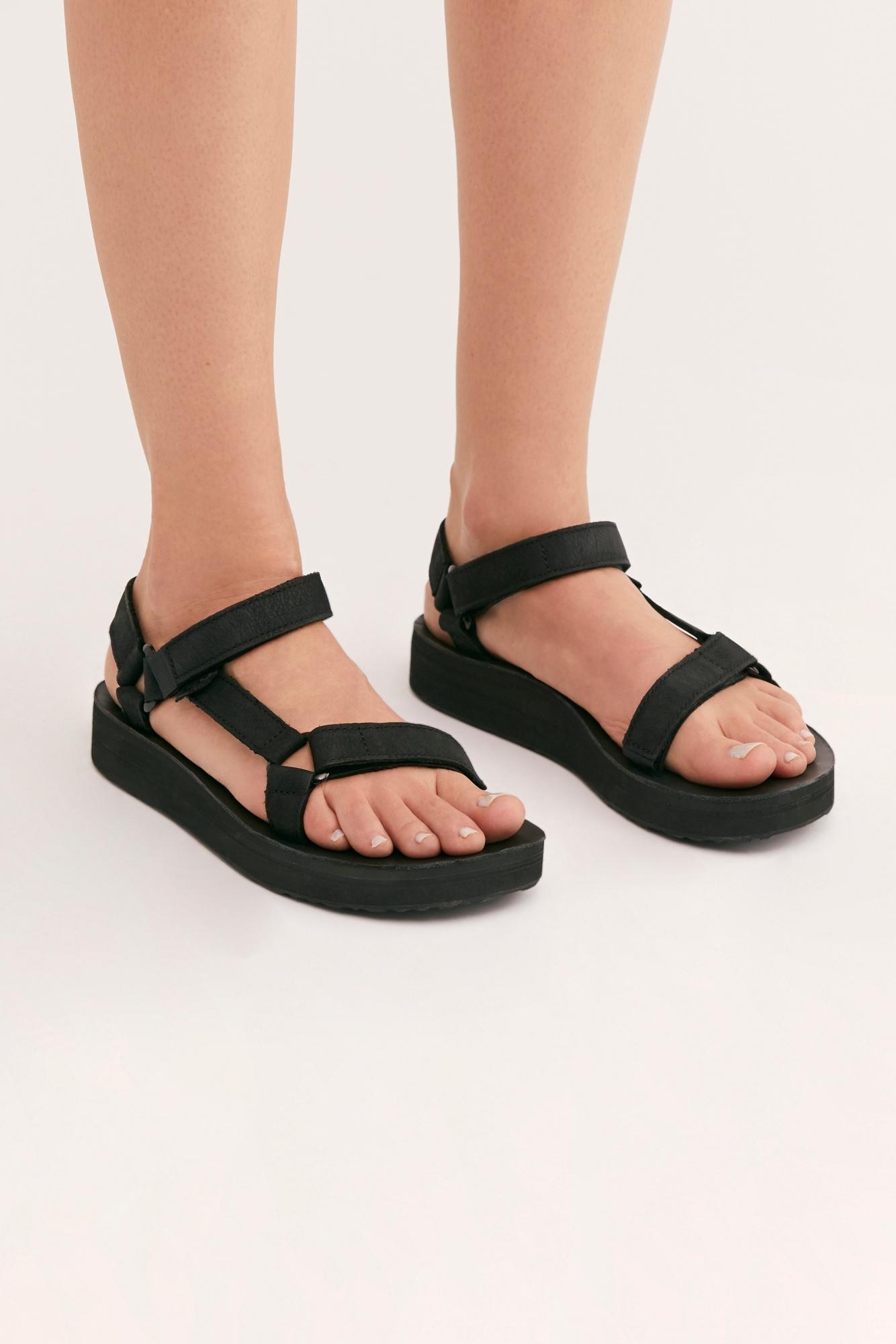 Lyst - Free People Teva Midform Universal Leather Sandal in Black