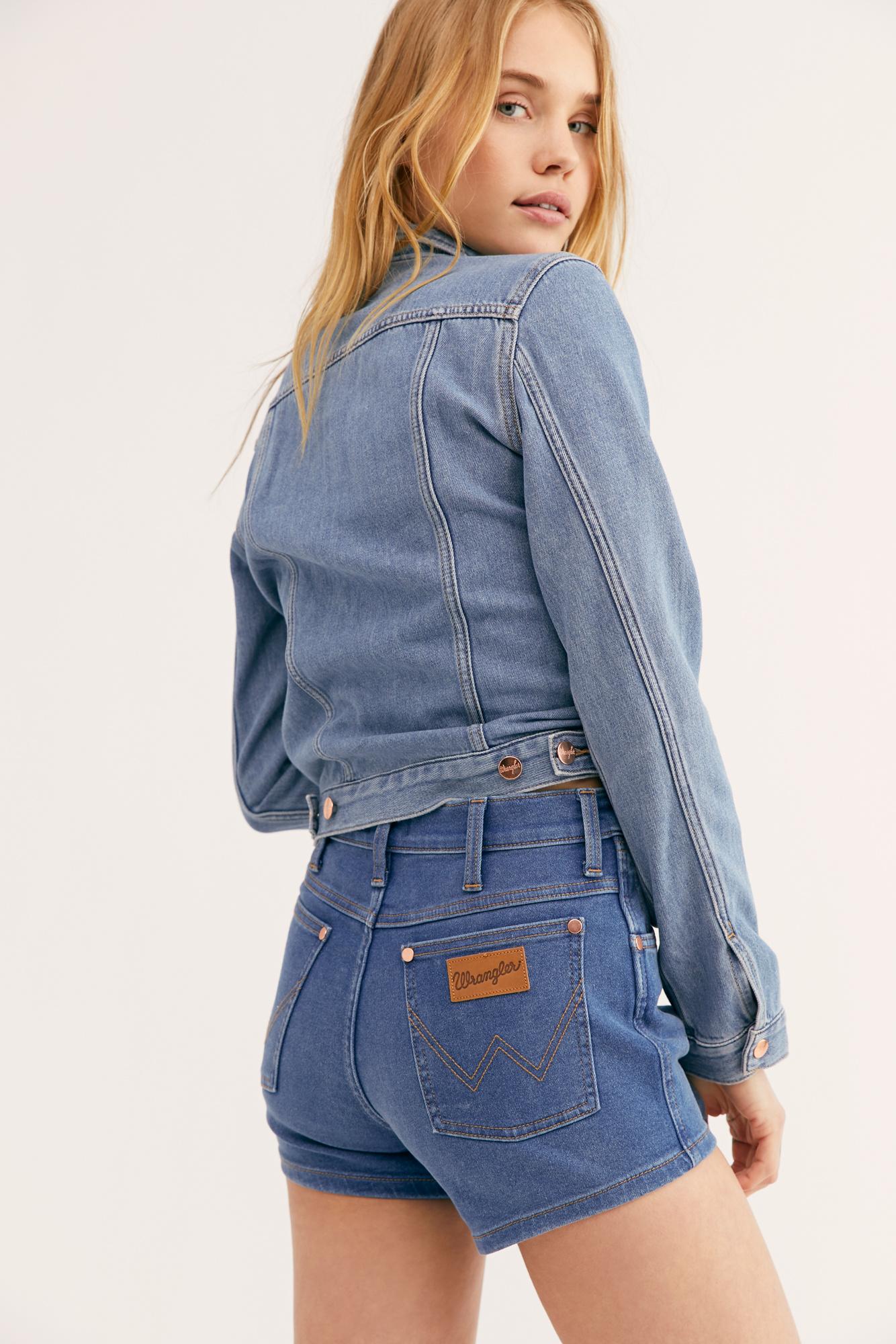 wrangler hemmed stretch shorts