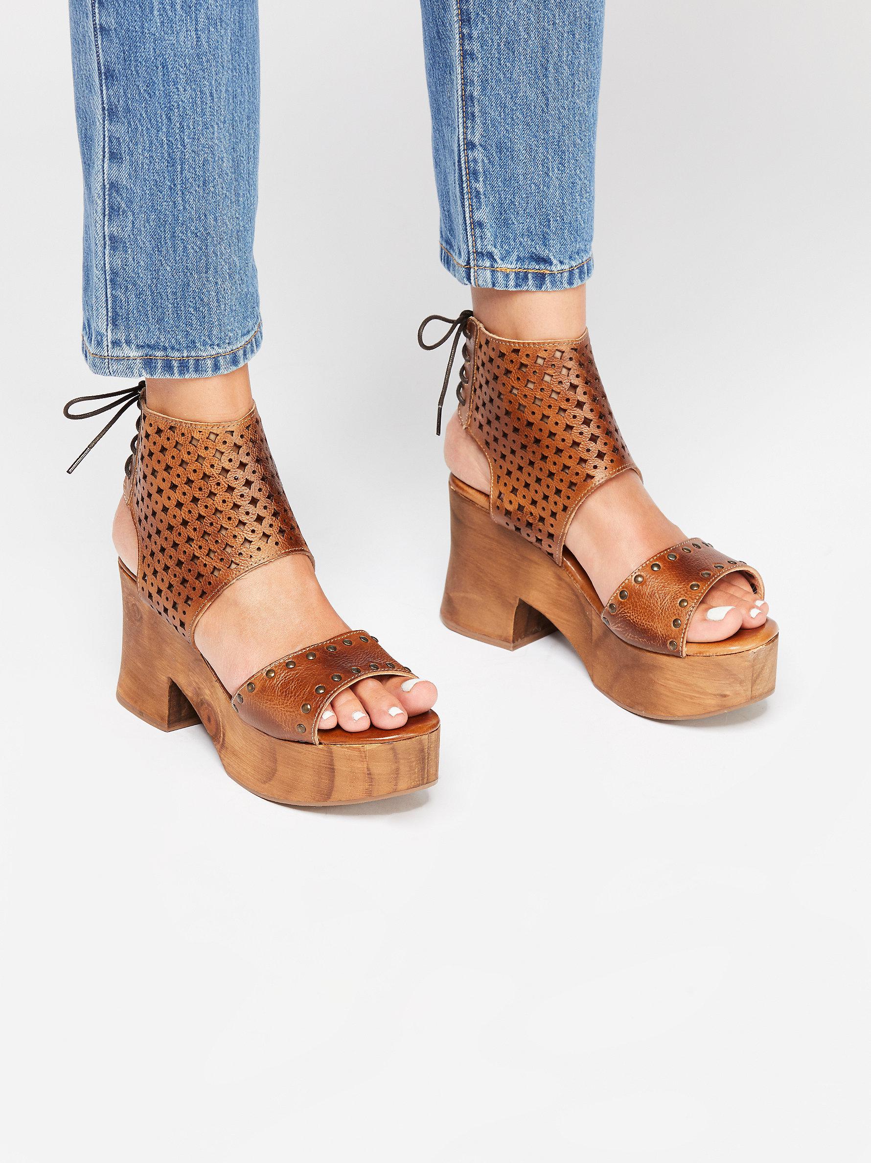 mollie platform clog