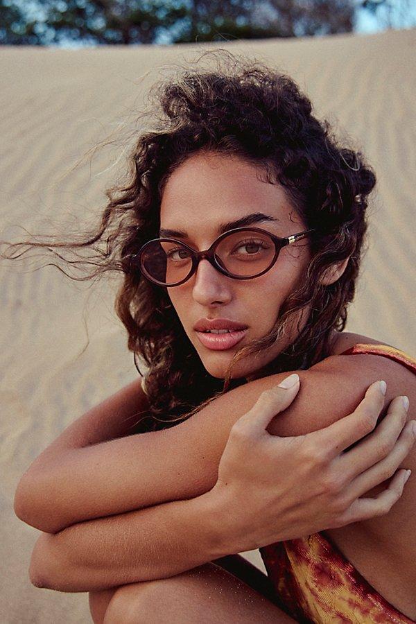 Free People Oh Hello Round Sunglasses in Natural | Lyst display picture 1